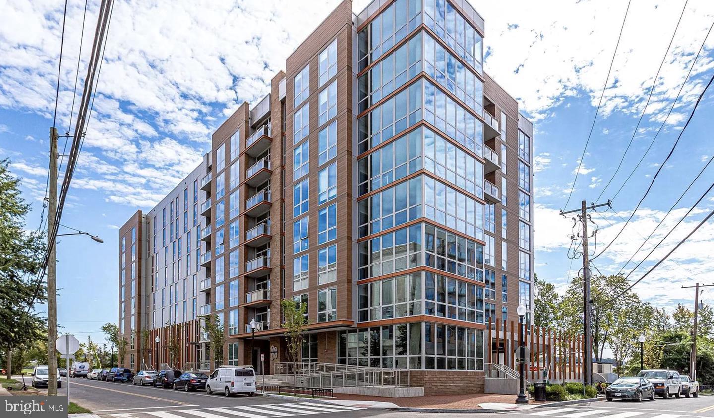 88 V STREET SW 213