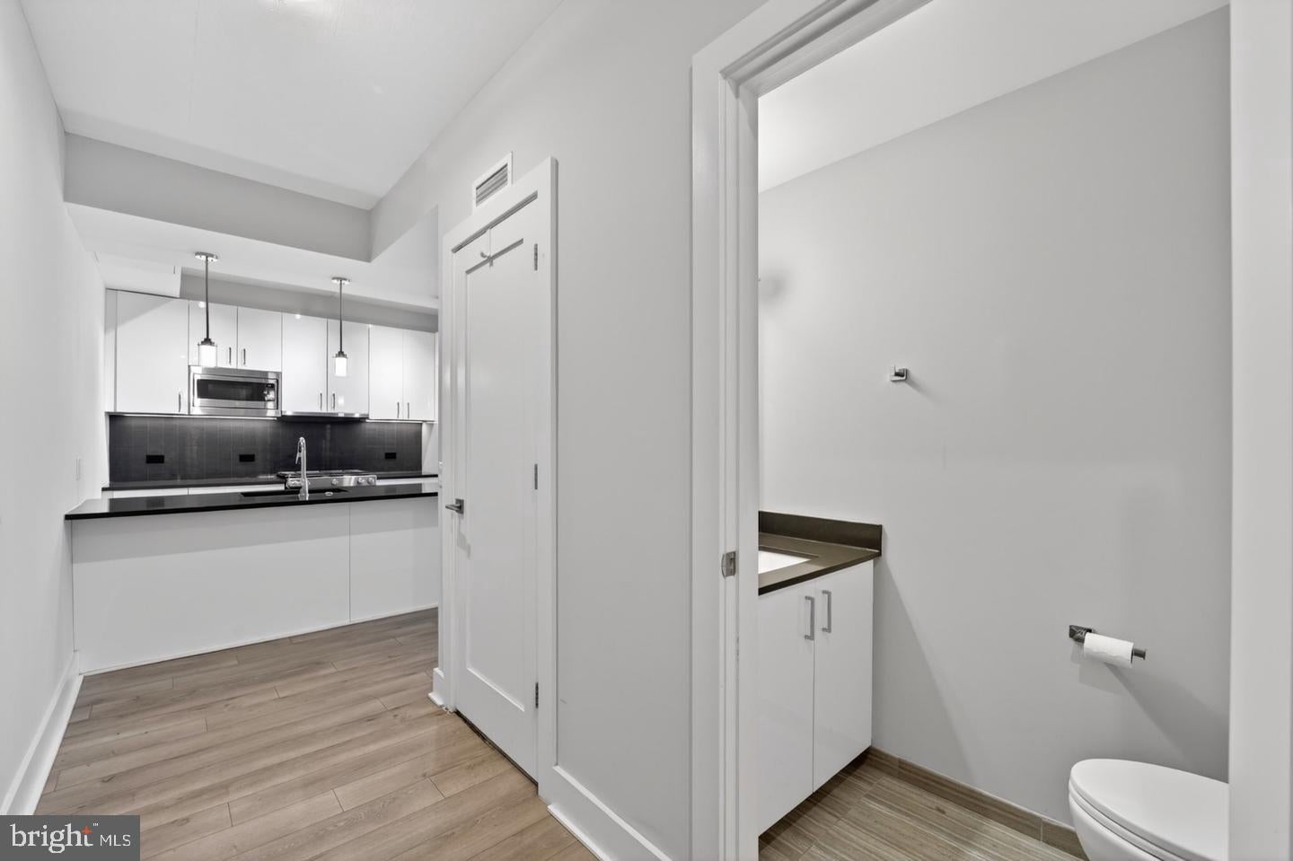 88 V STREET SW 213