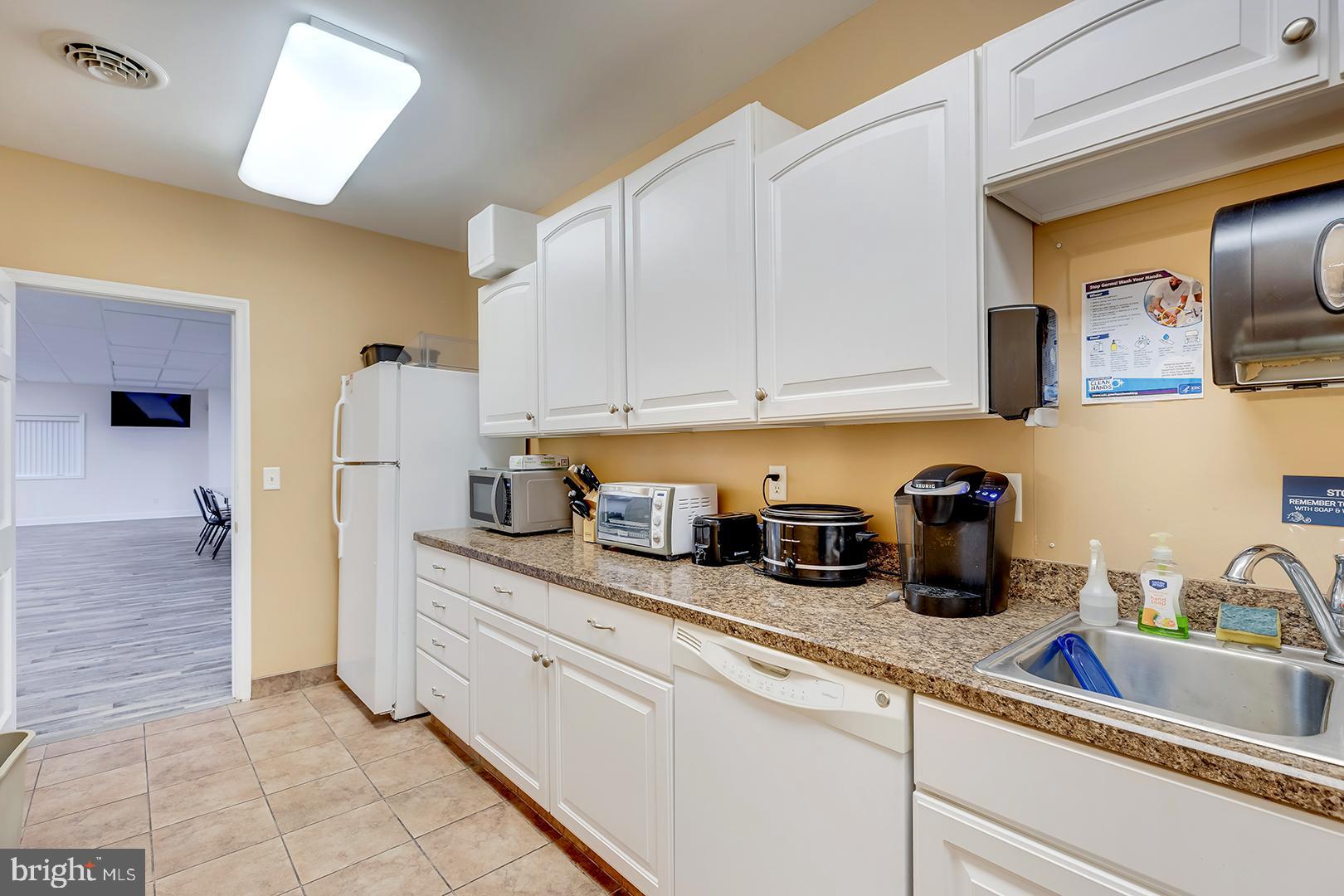 SUN RETREATS REHOBOTH BAY - Residential