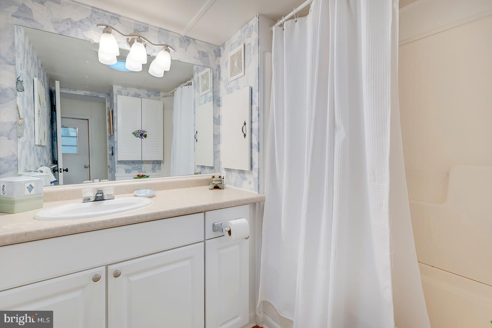 SUN RETREATS REHOBOTH BAY - Residential