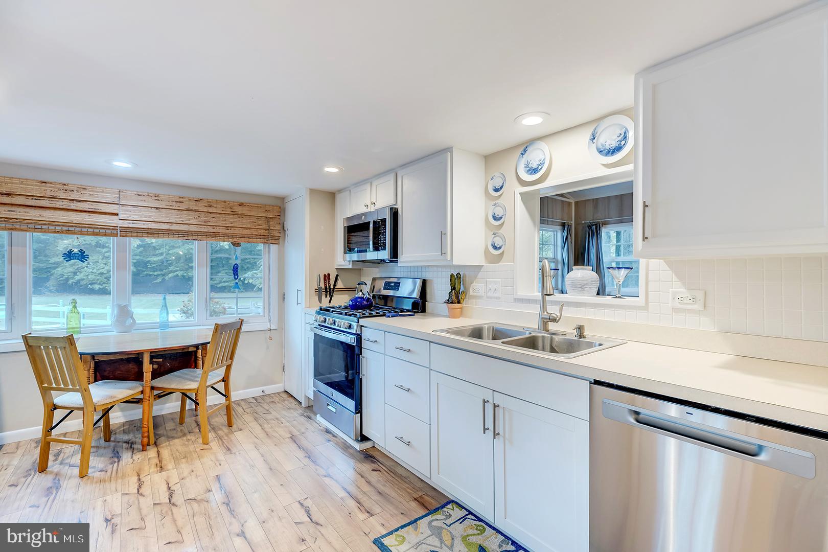 SUN RETREATS REHOBOTH BAY - Residential