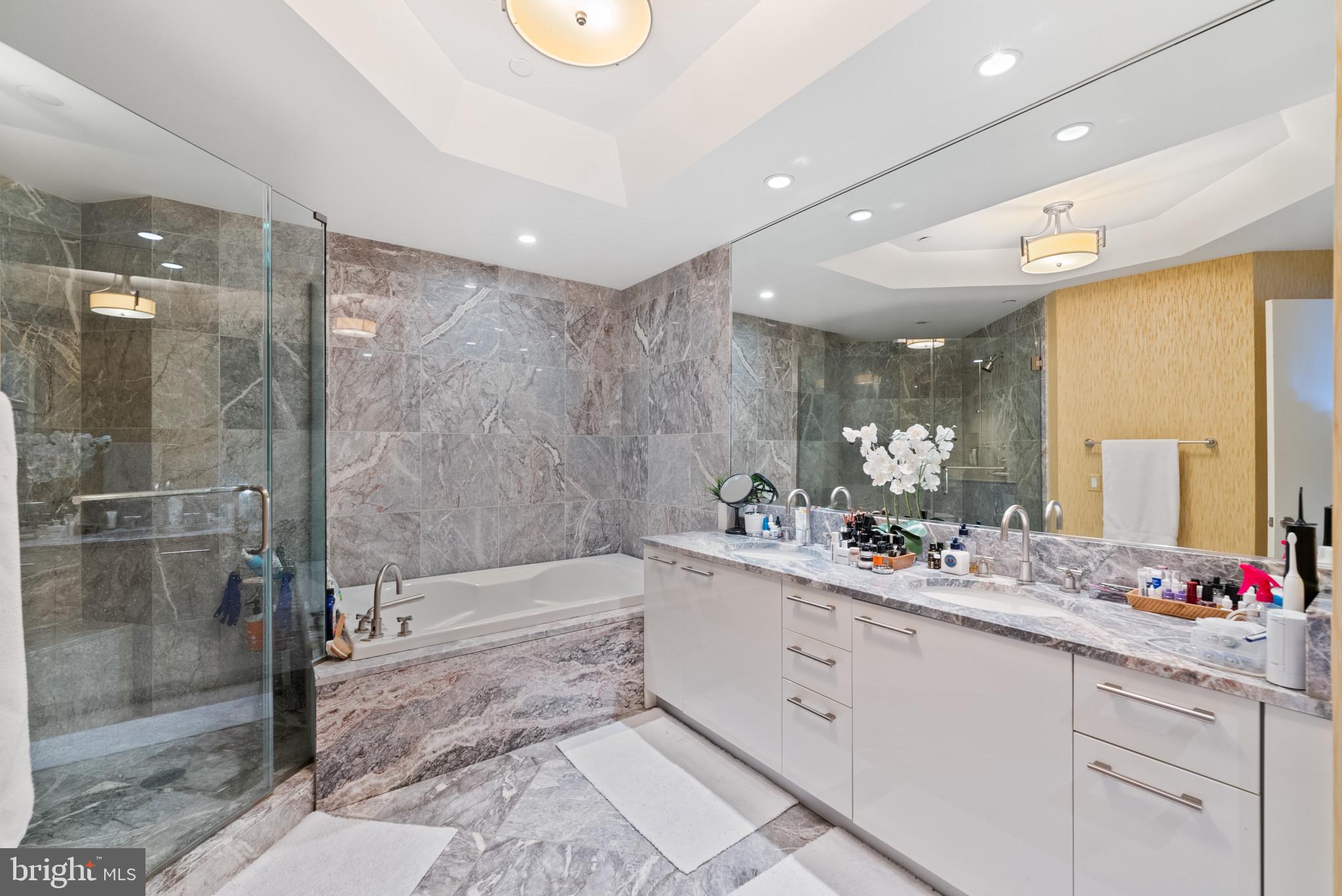 ROSSLYN - Residential