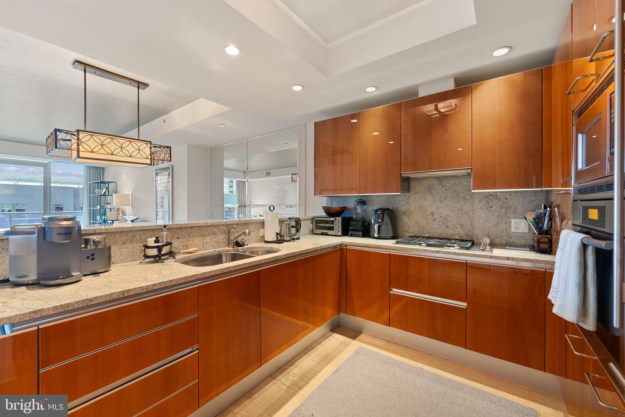 ROSSLYN - Residential