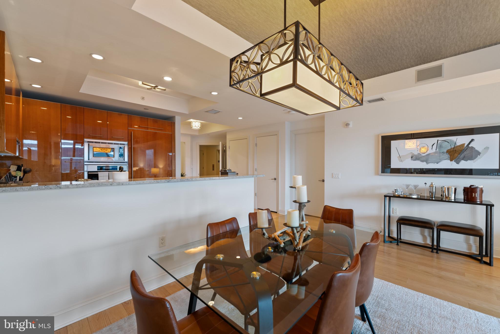 ROSSLYN - Residential