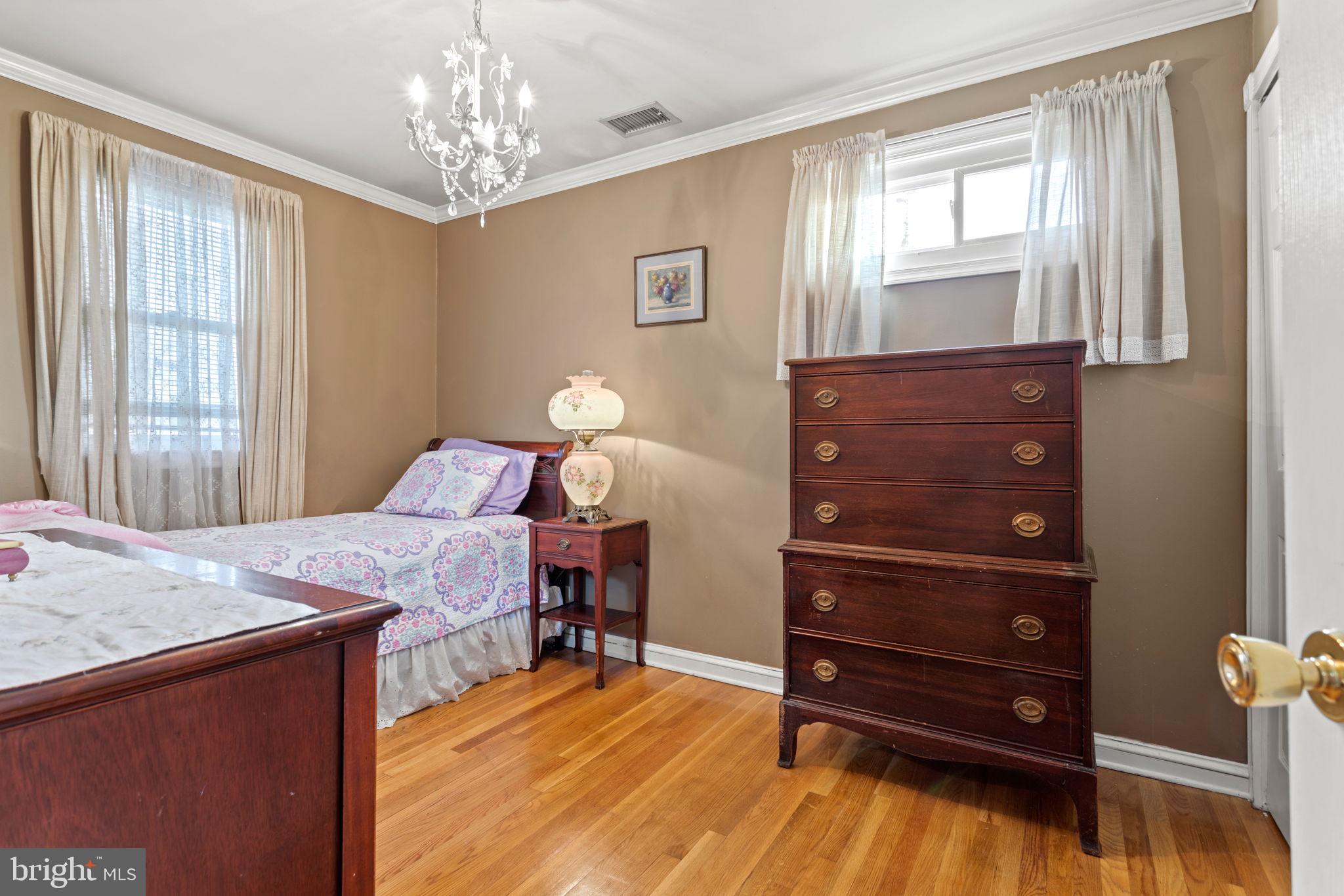 HARRIETT PARK - Residential