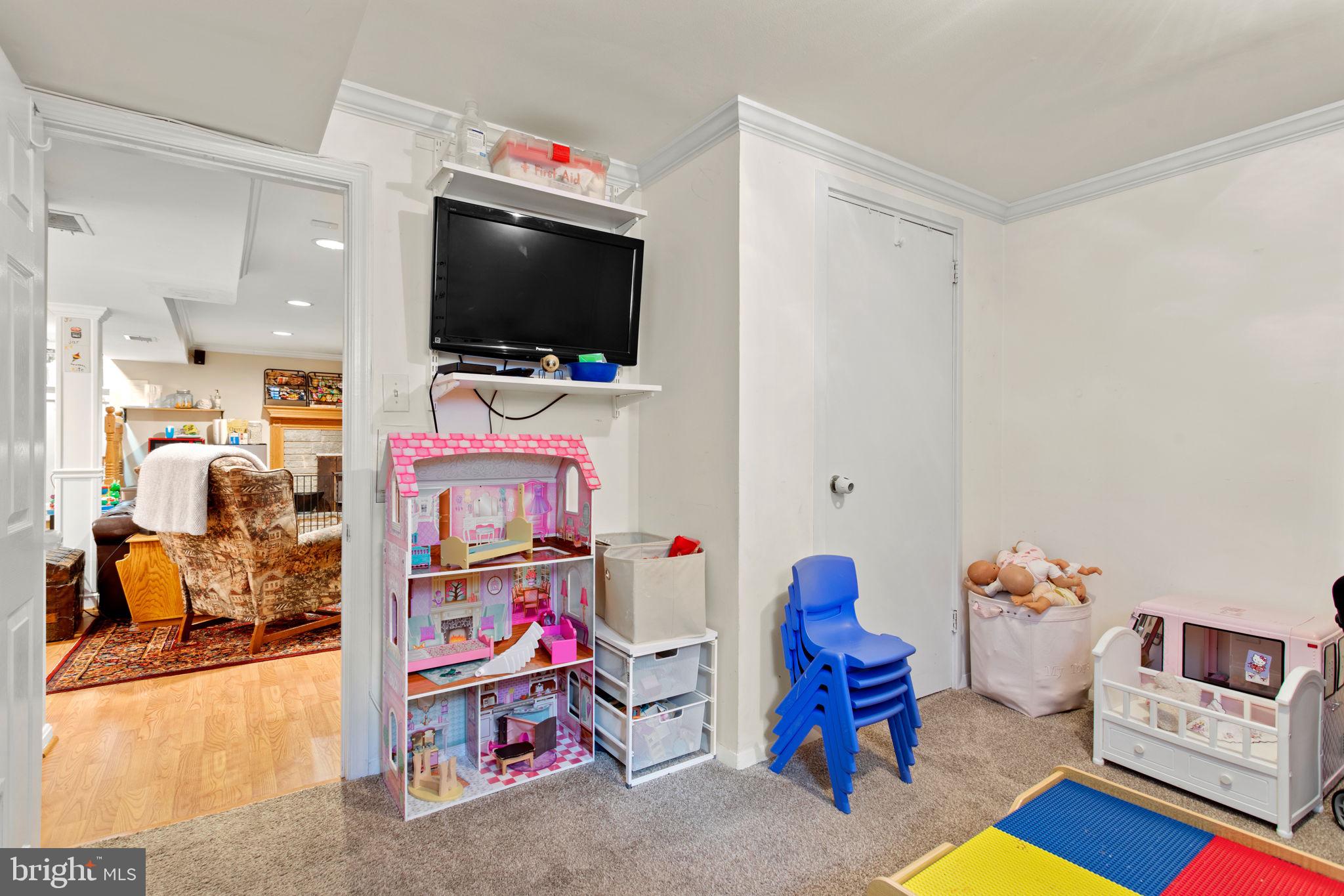 HARRIETT PARK - Residential