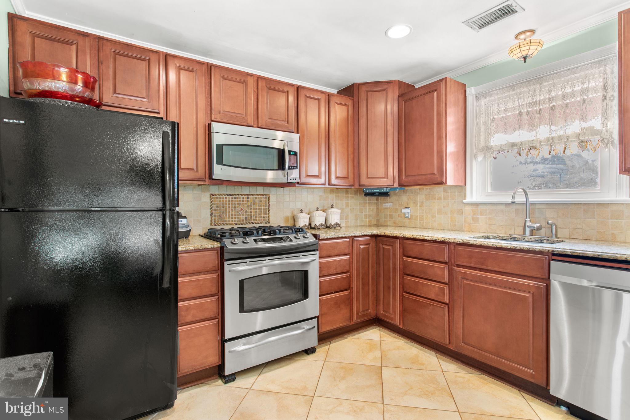 HARRIETT PARK - Residential