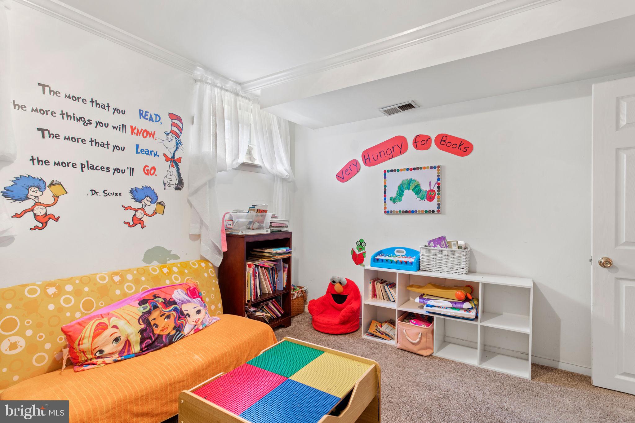 HARRIETT PARK - Residential