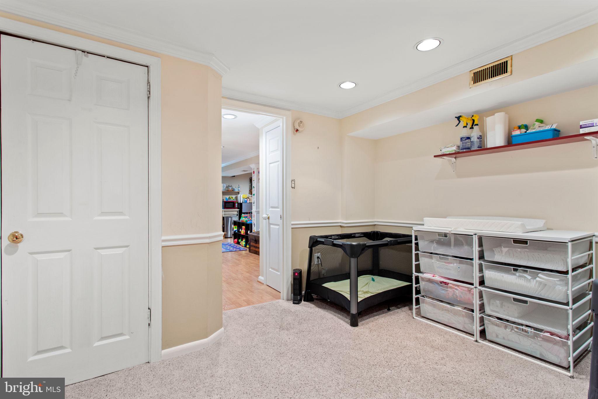 HARRIETT PARK - Residential