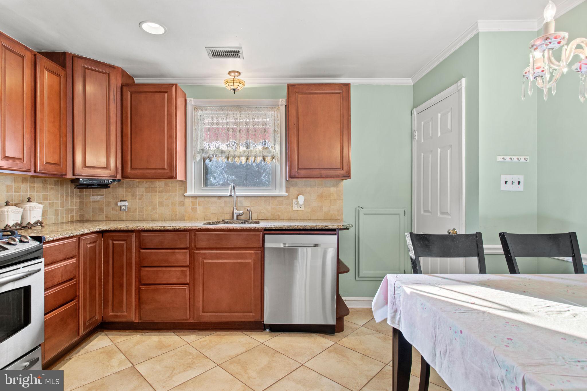 HARRIETT PARK - Residential