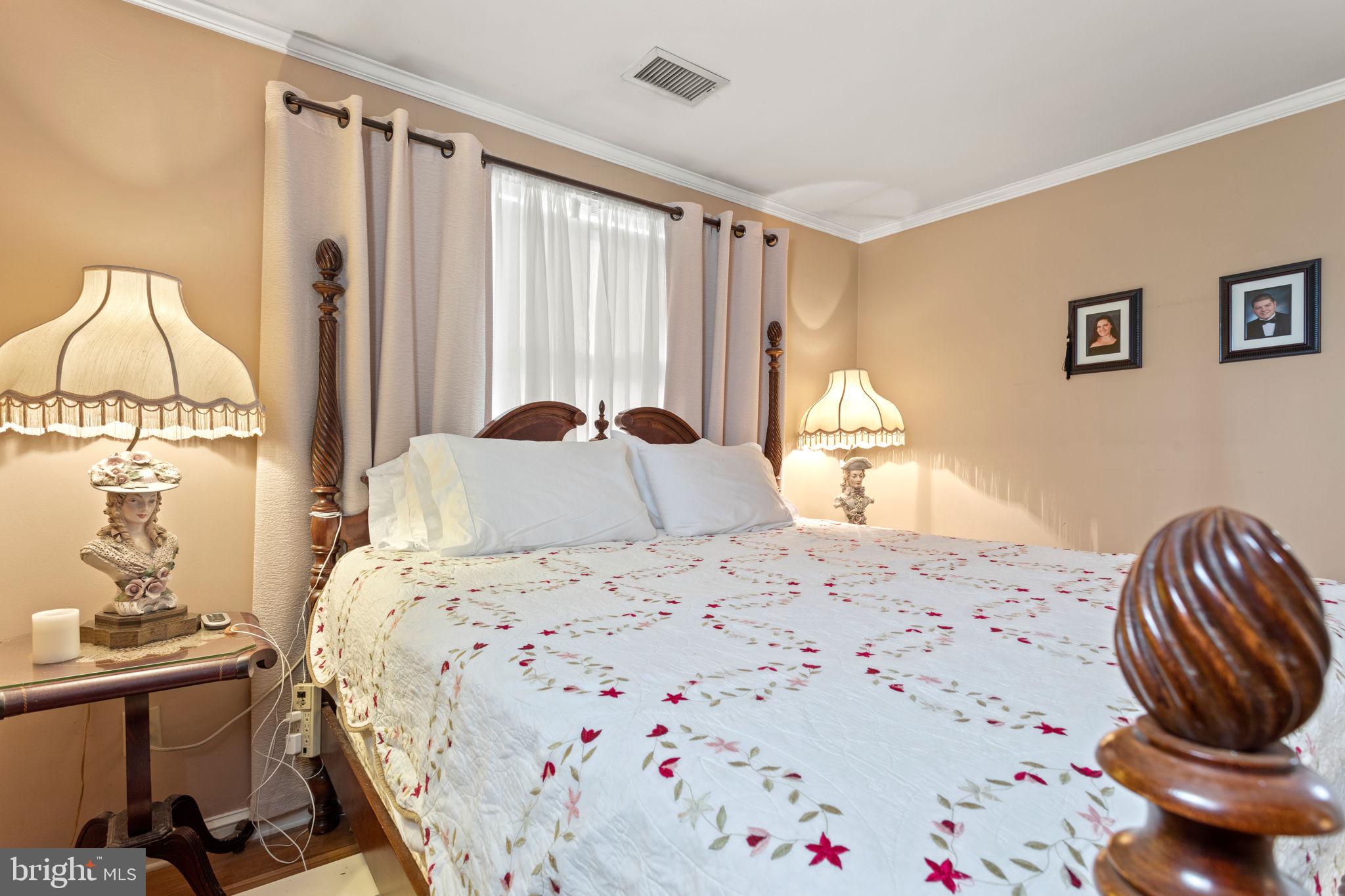 HARRIETT PARK - Residential