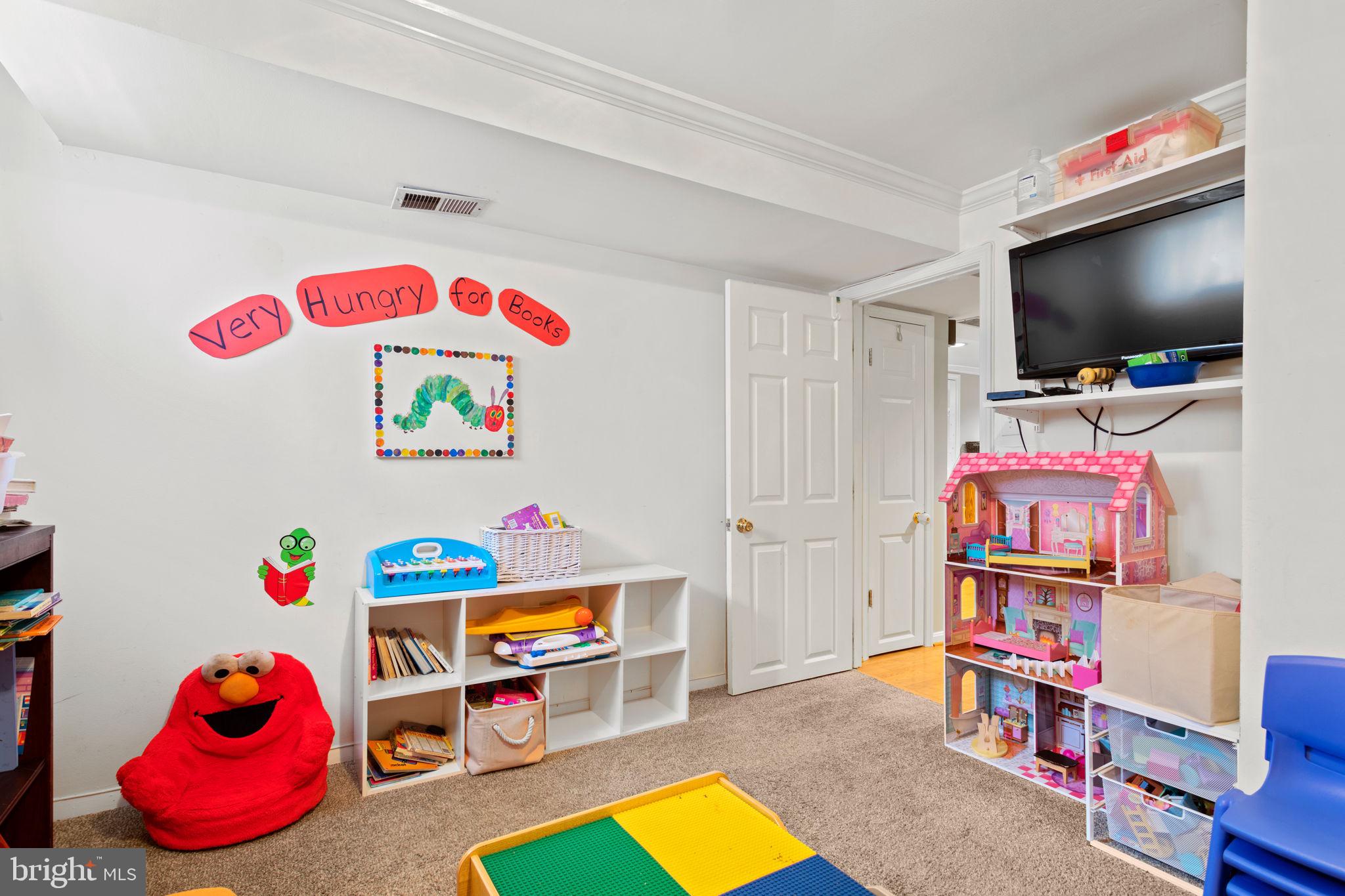 HARRIETT PARK - Residential