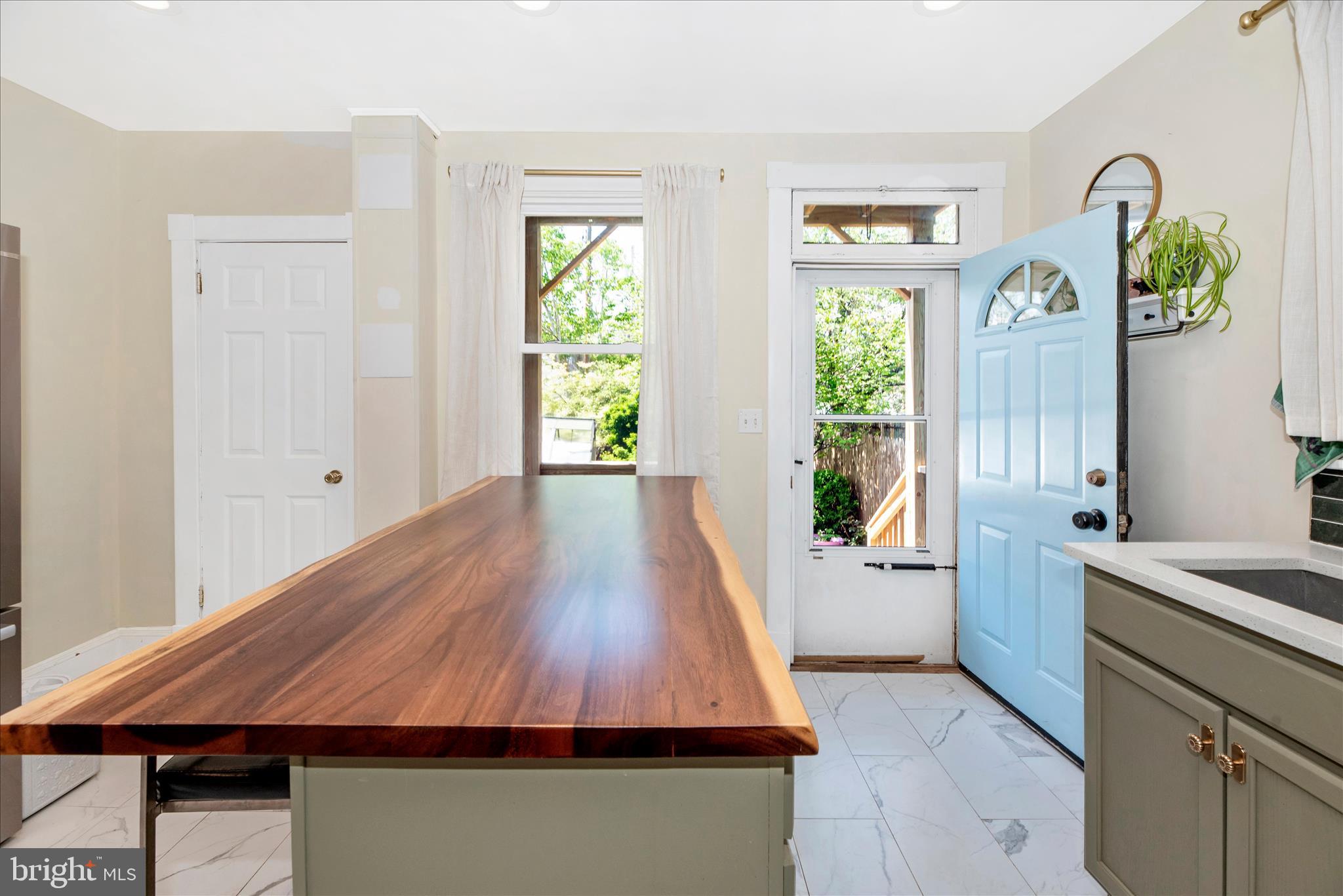 DOWNTOWN - Residential