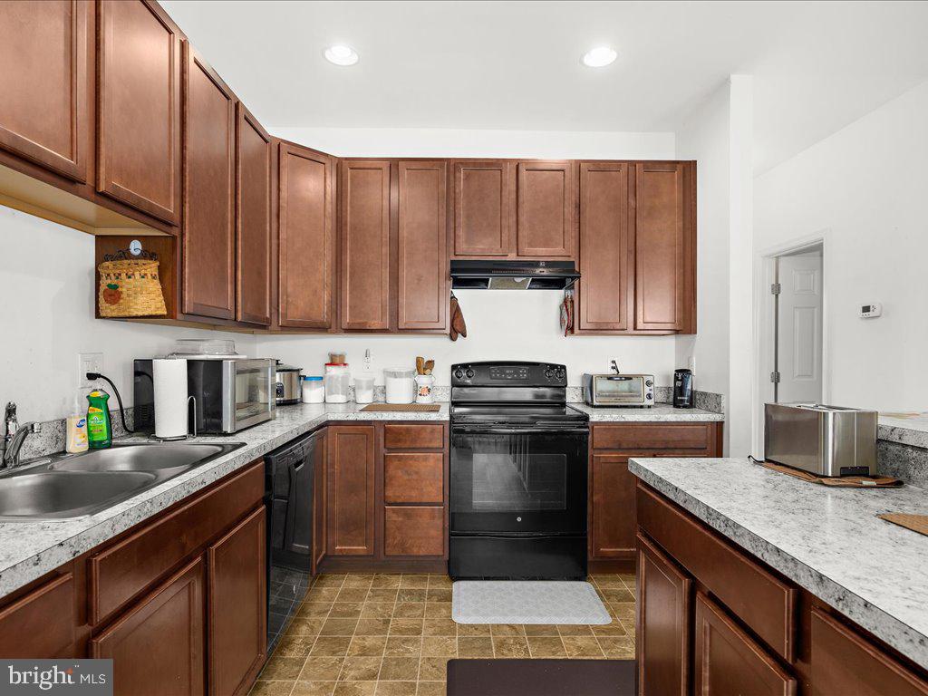 ASHBY COMMONS - Residential