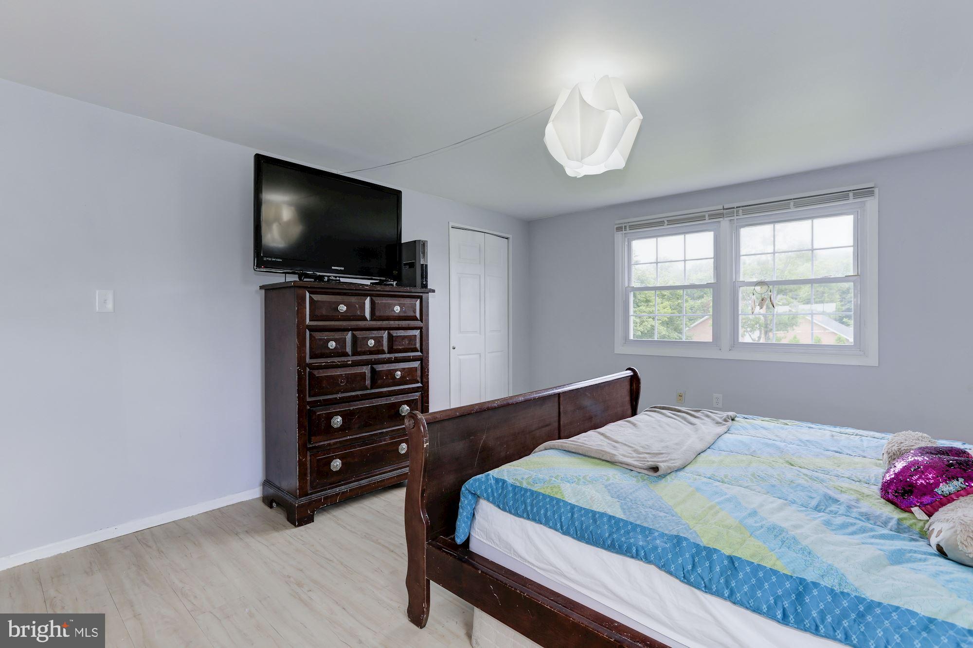 KENILWORTH - Residential