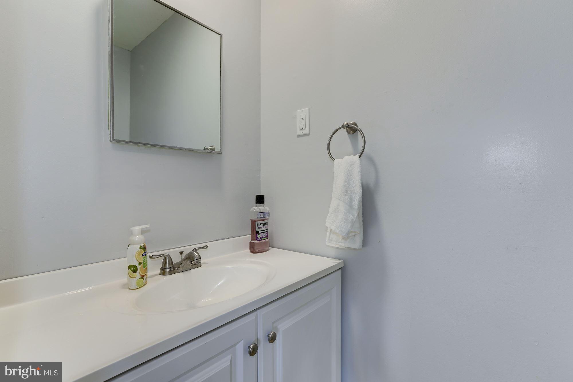 KENILWORTH - Residential