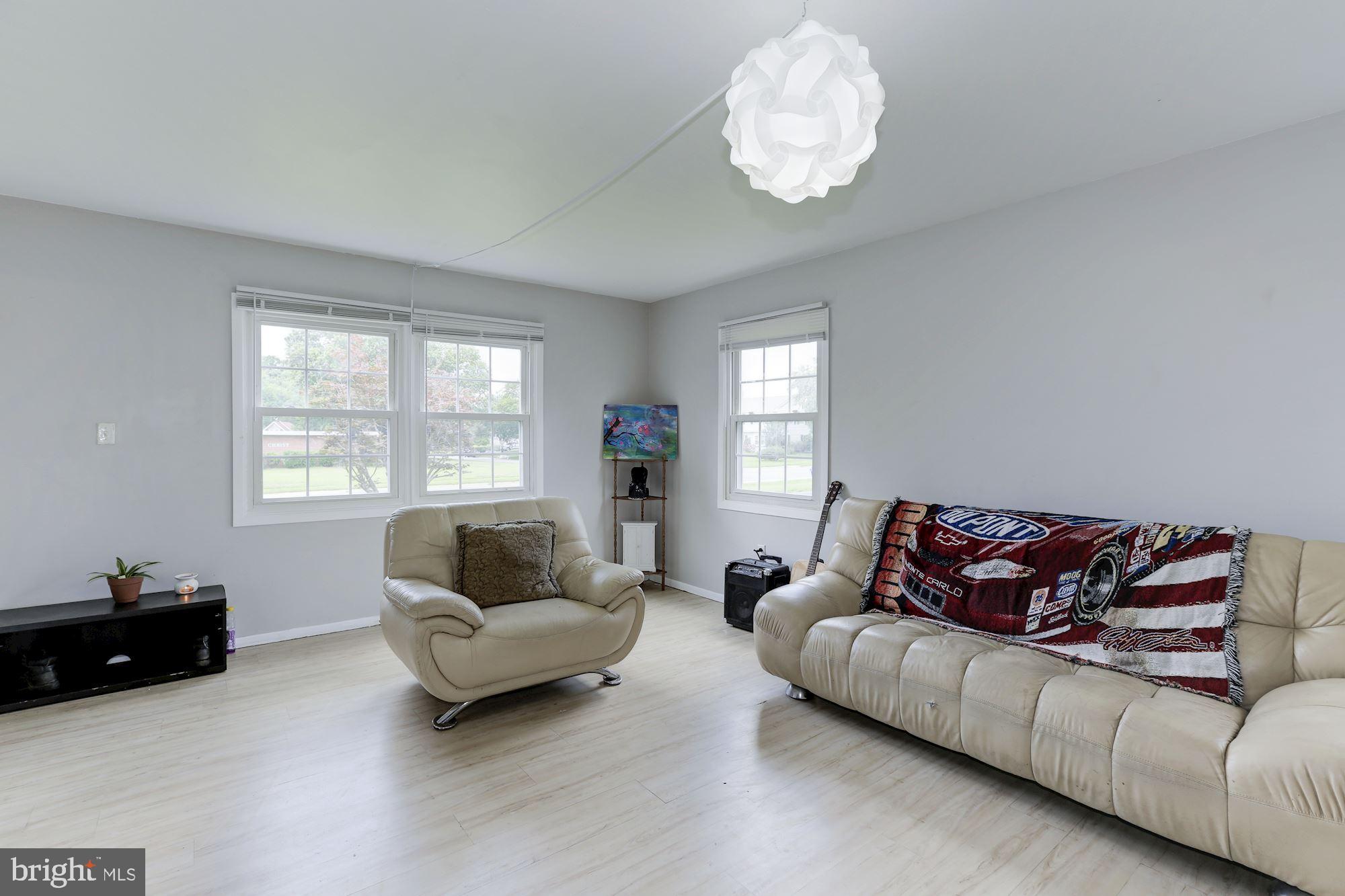 KENILWORTH - Residential