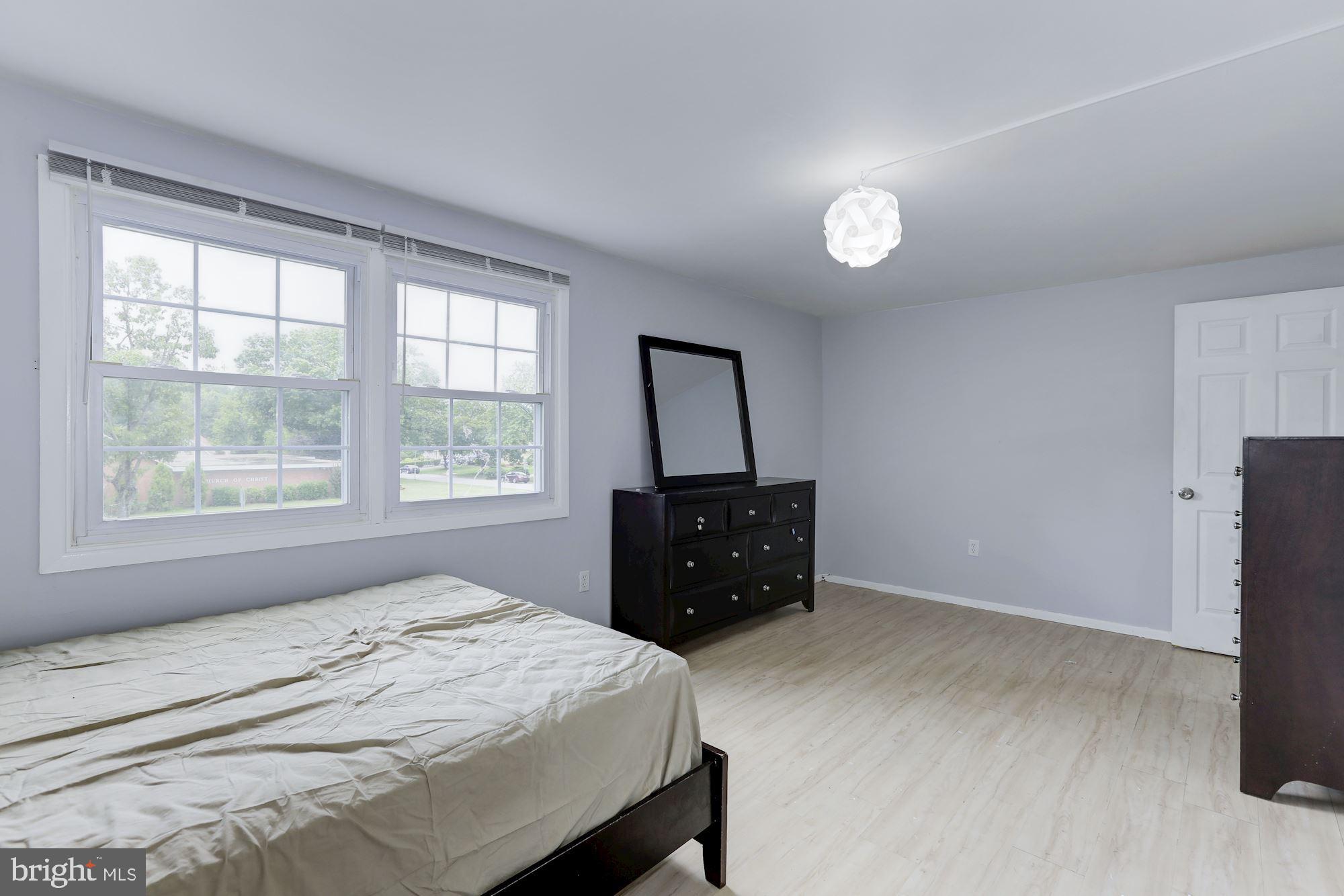 KENILWORTH - Residential