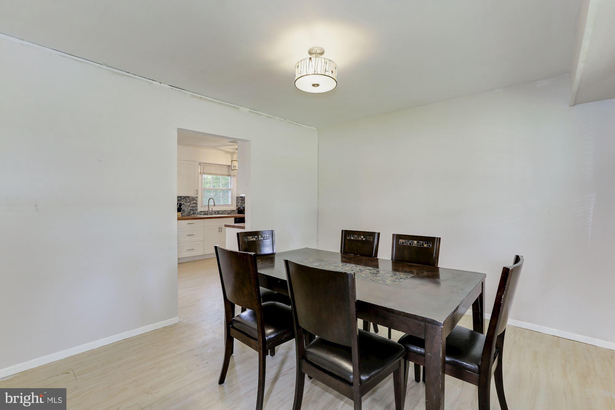 KENILWORTH - Residential