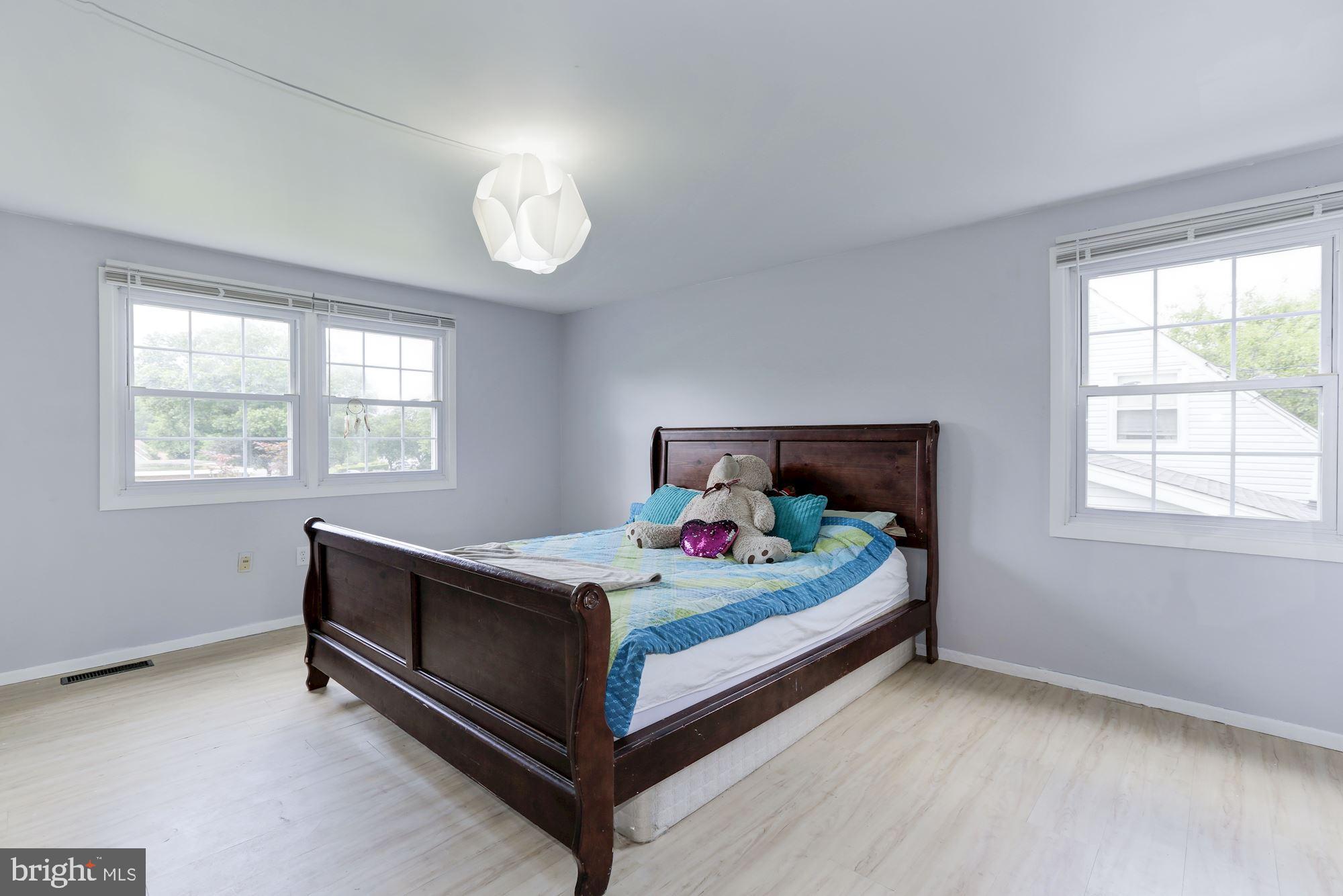 KENILWORTH - Residential