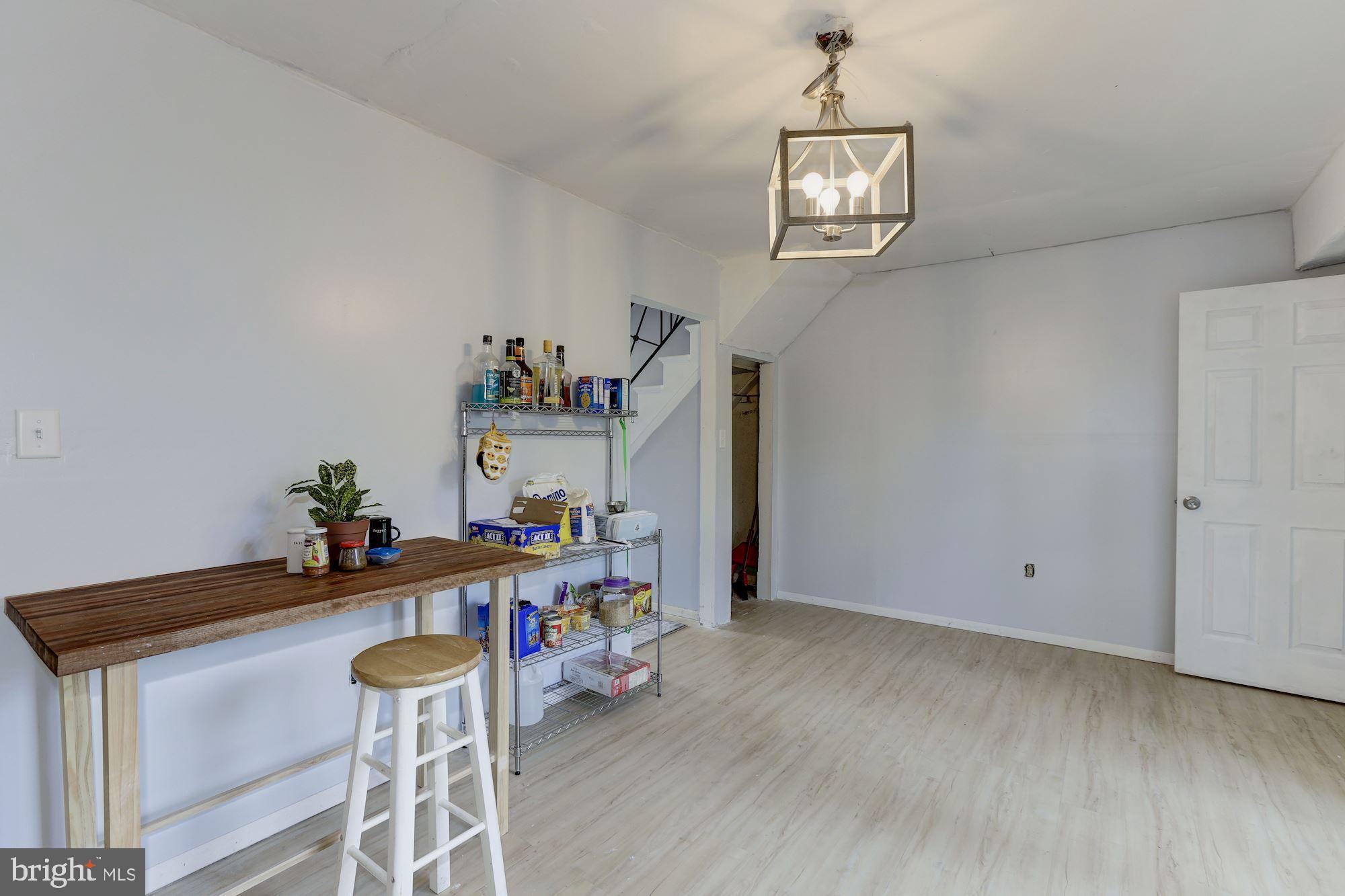 KENILWORTH - Residential