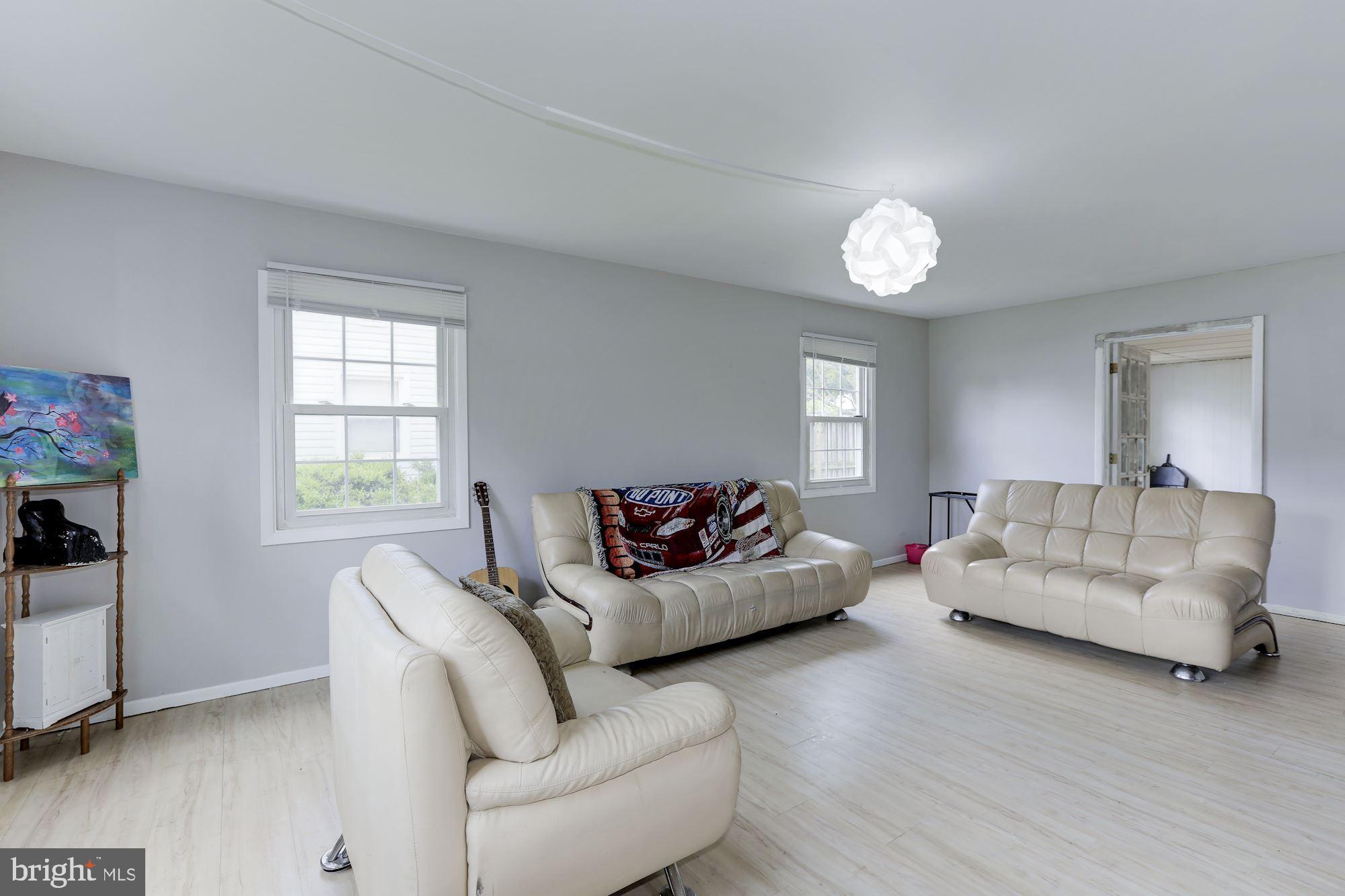 KENILWORTH - Residential