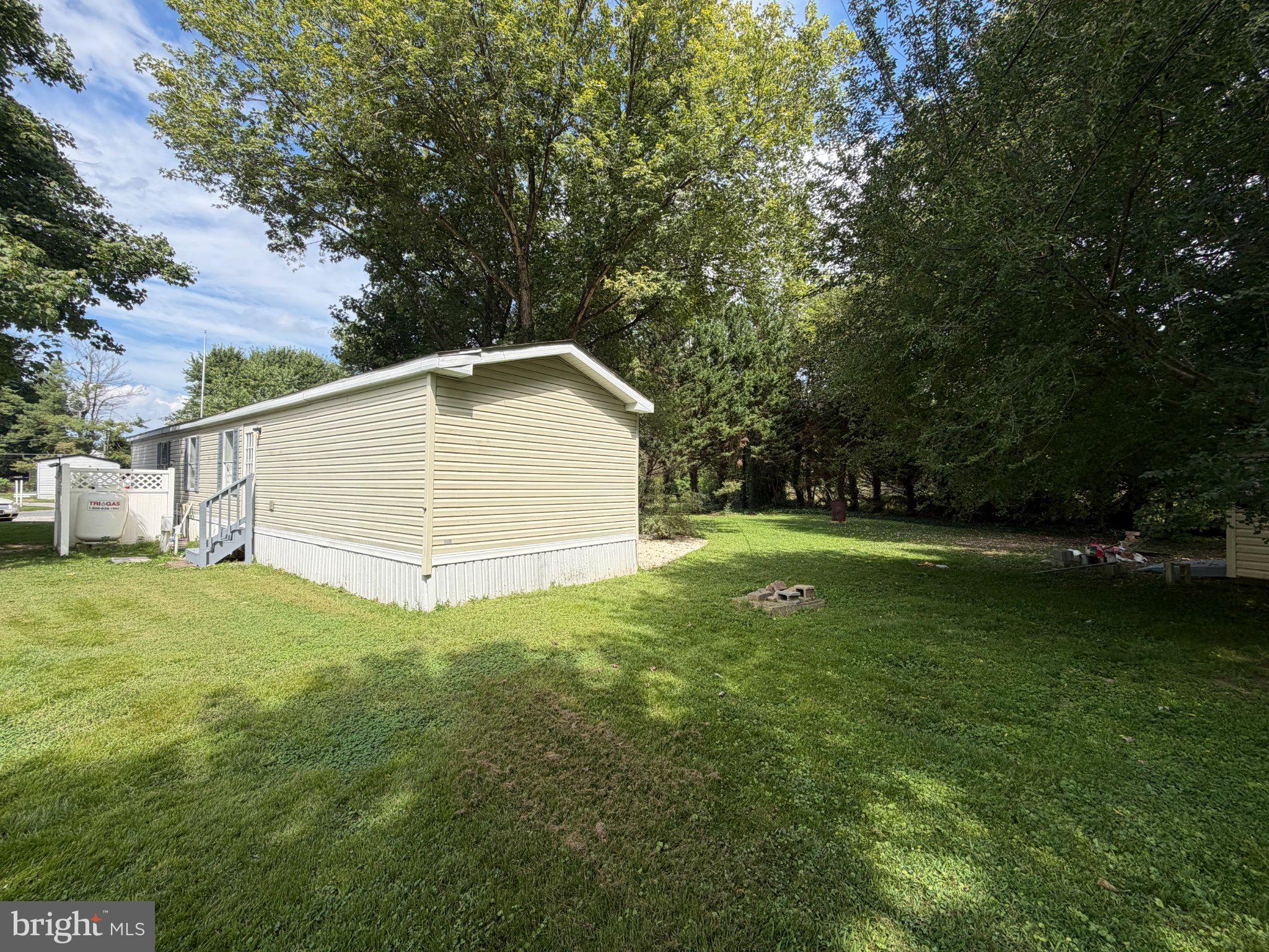17 MOUNT PLEASANT TRAILER COURT B017