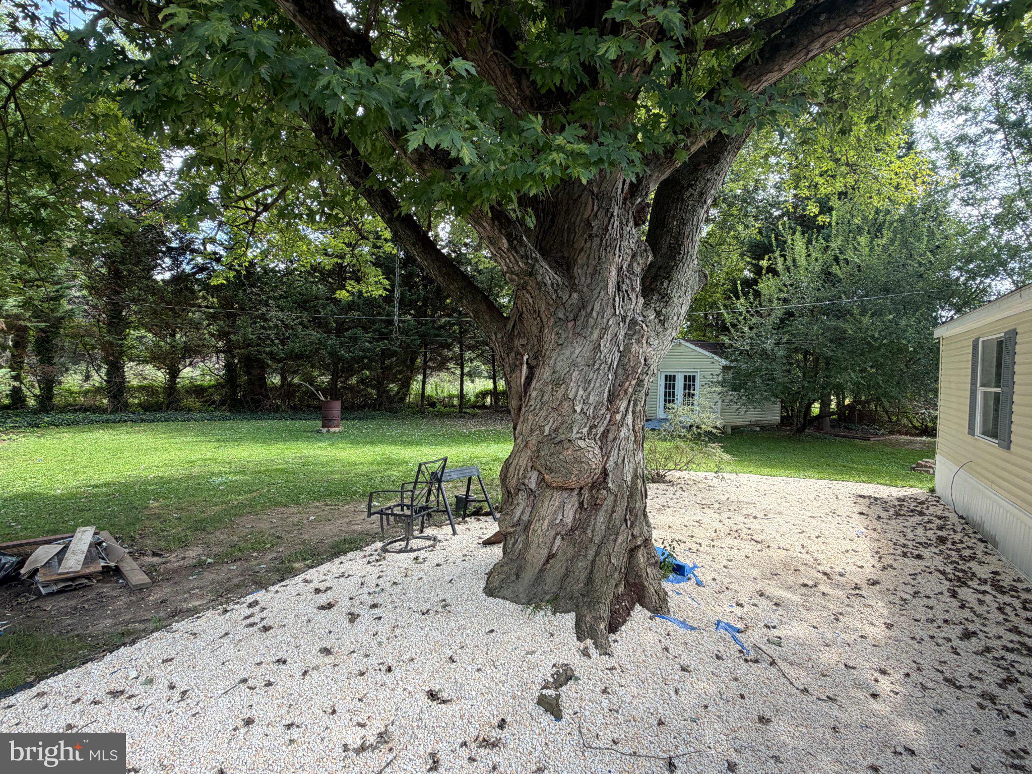 17 MOUNT PLEASANT TRAILER COURT B017