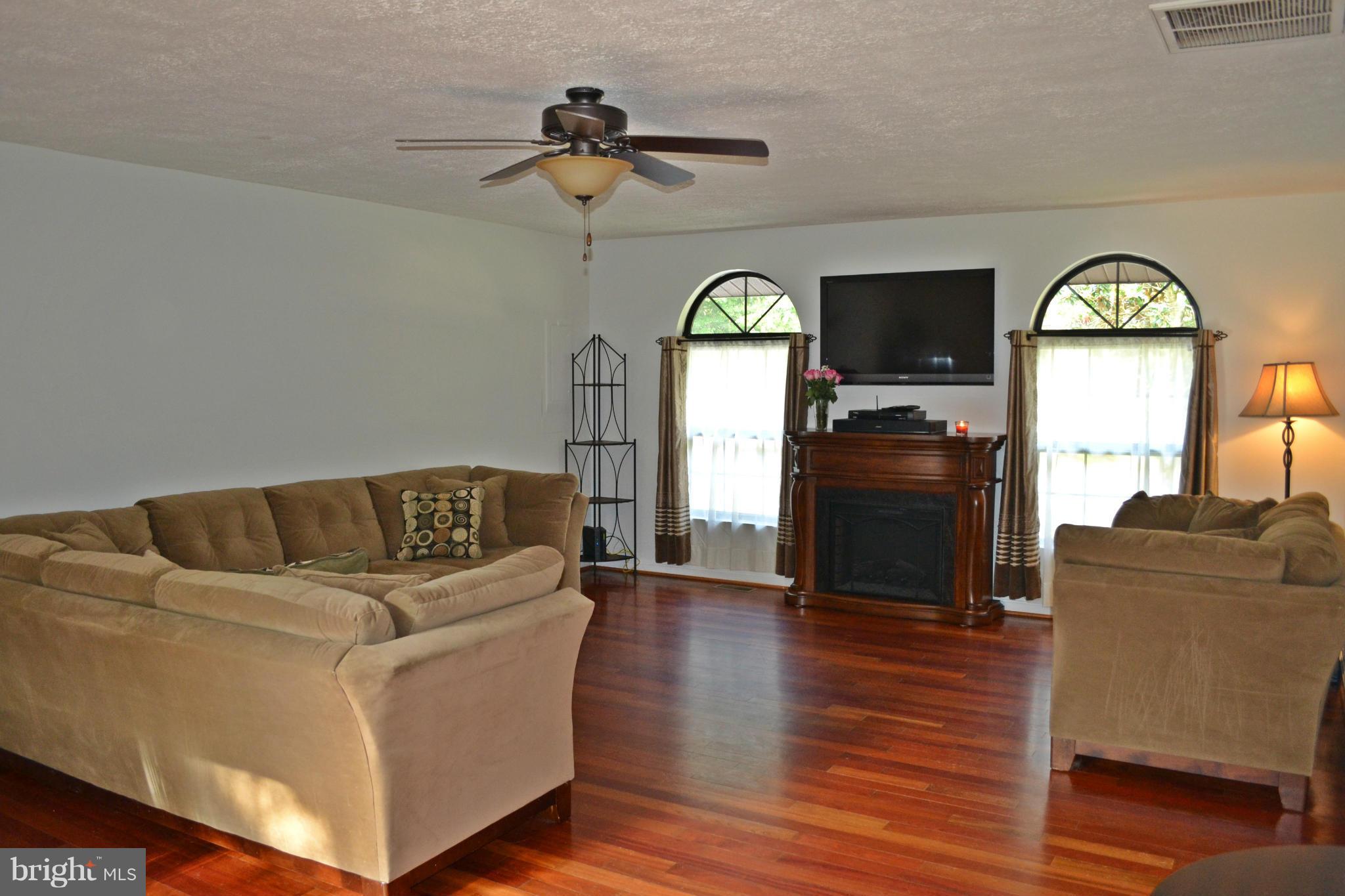 WHITE SANDS - Residential Lease