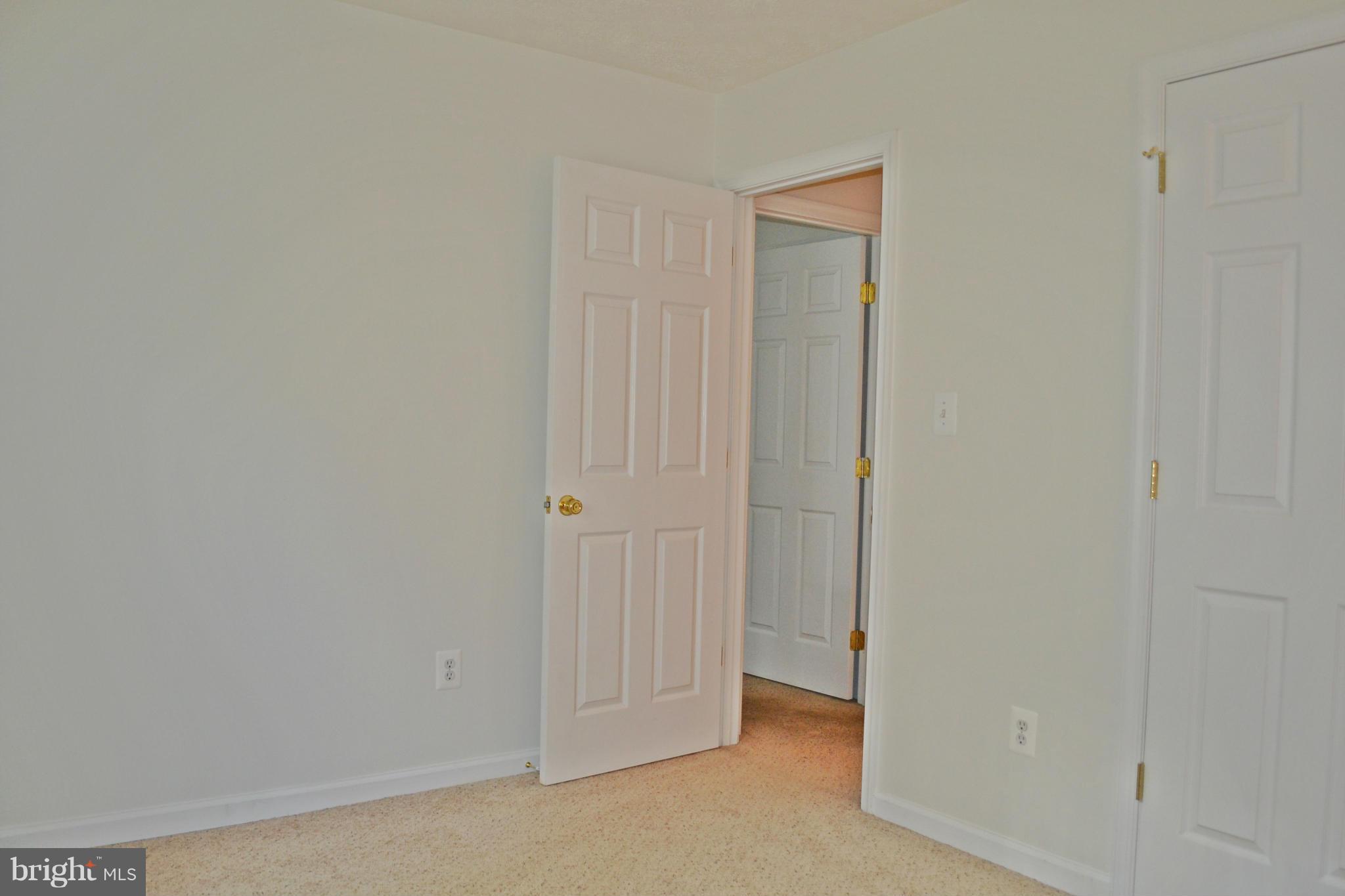 WHITE SANDS - Residential Lease