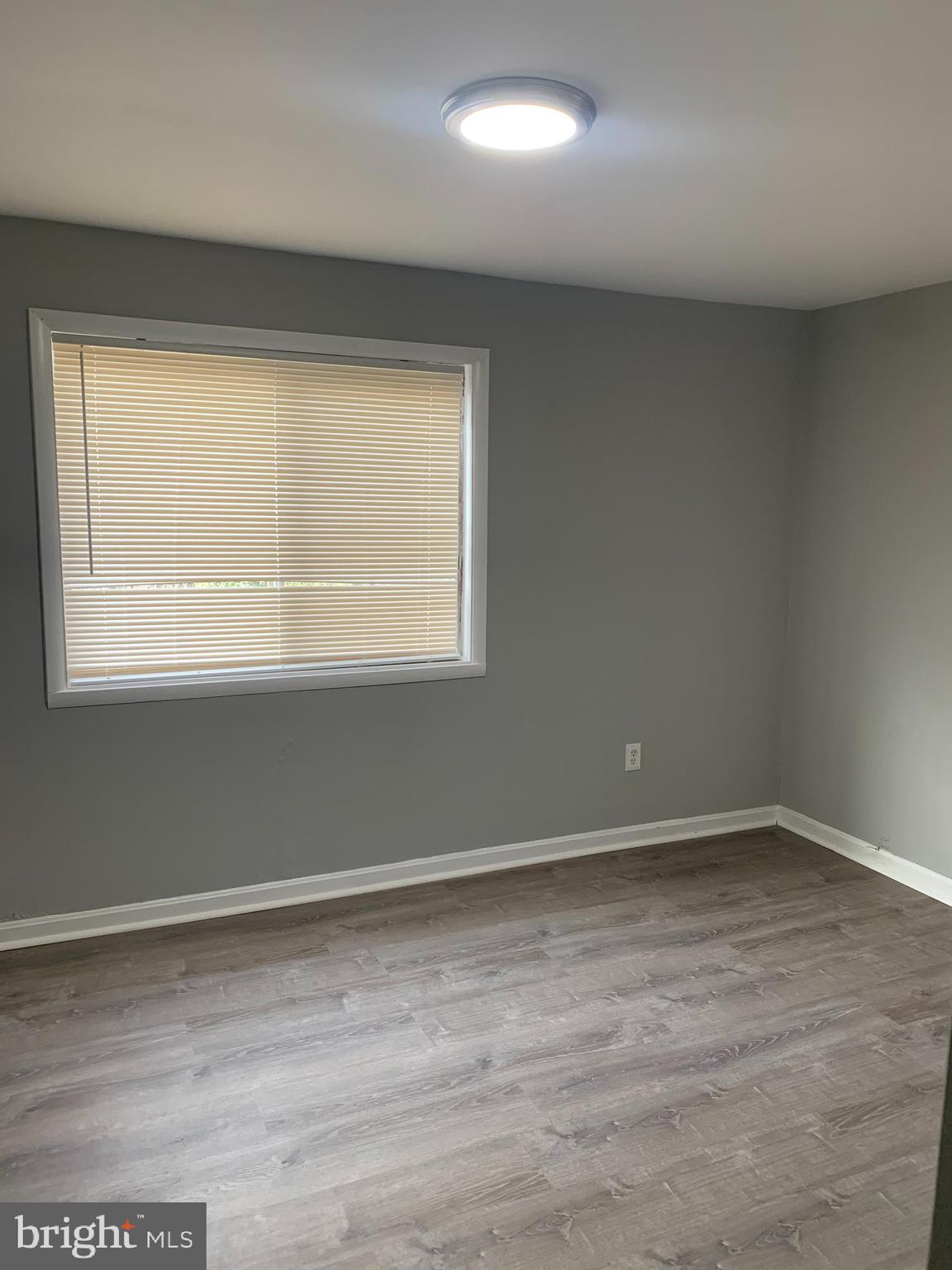 RIVERDALE - Residential