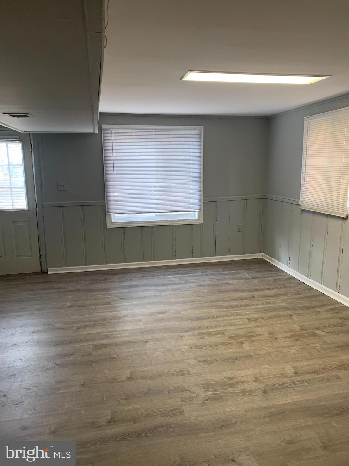 RIVERDALE - Residential