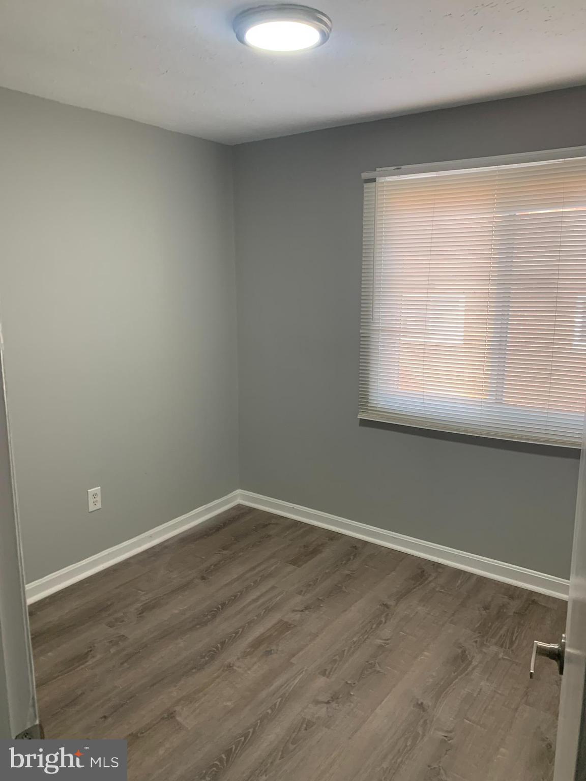 RIVERDALE - Residential