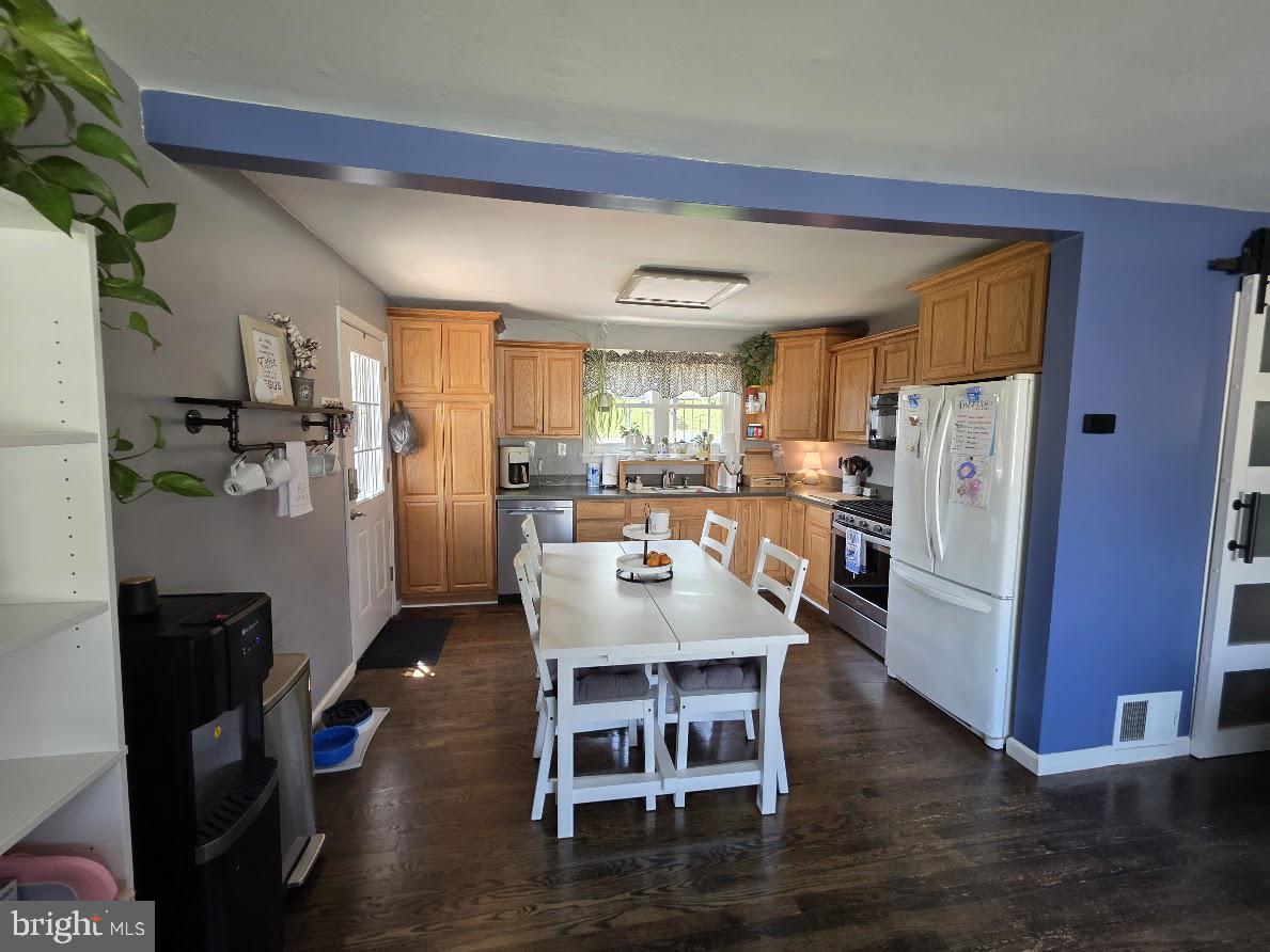 OAK HILLS - Residential