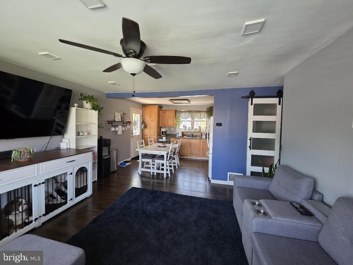 OAK HILLS - Residential