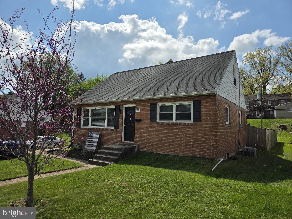 320 E ROOSEVELT AVENUE