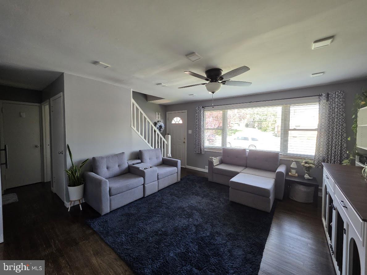 OAK HILLS - Residential