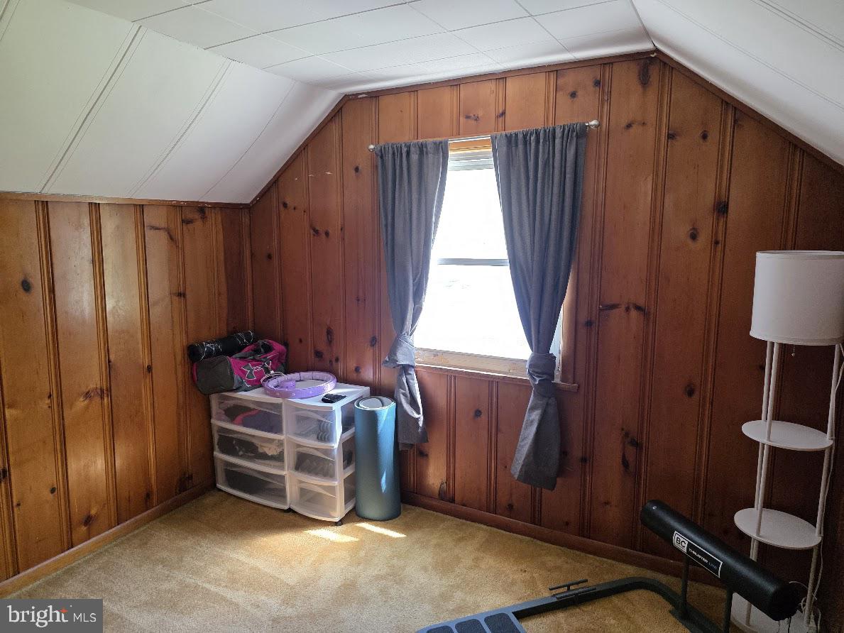 OAK HILLS - Residential