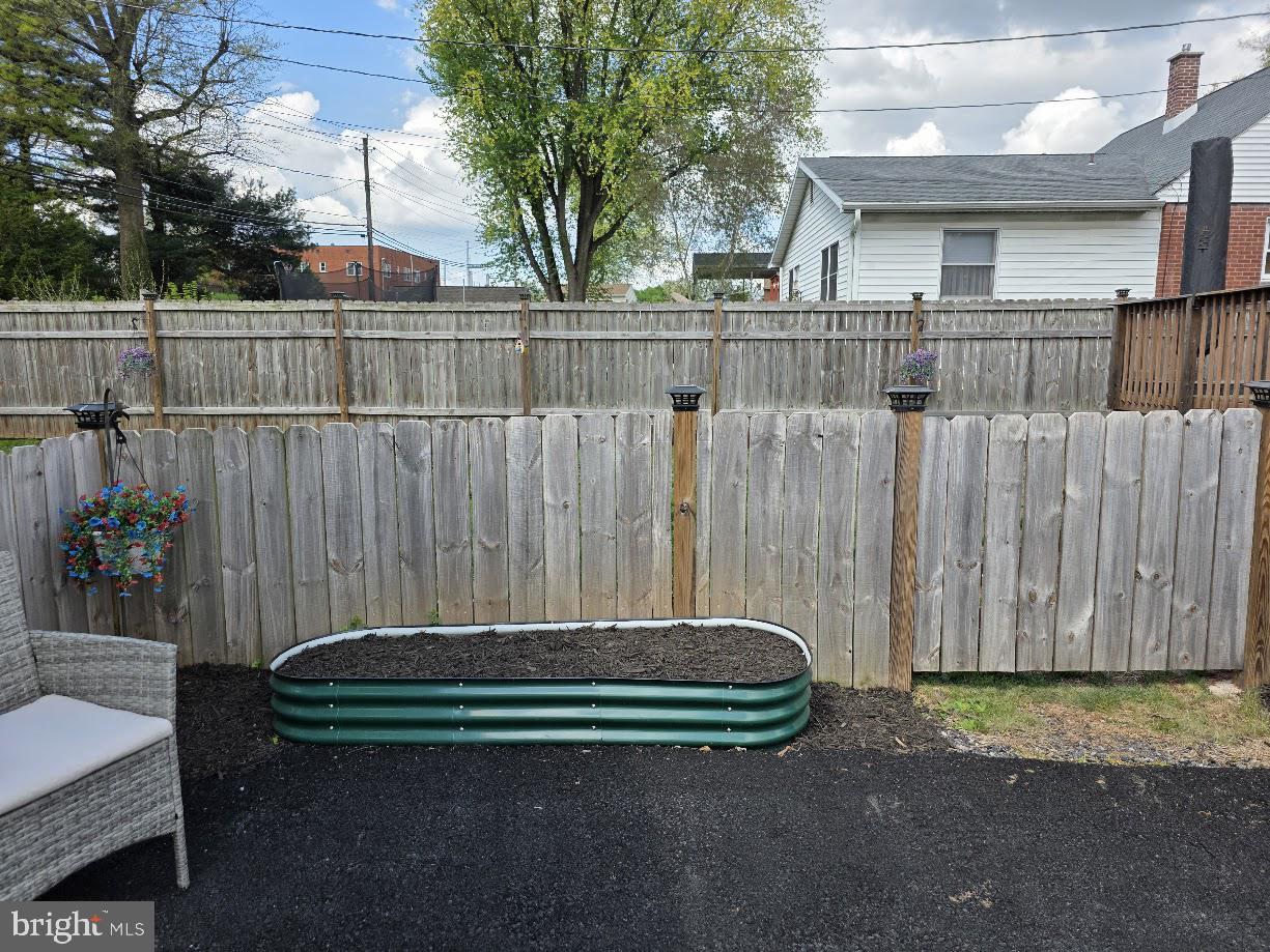 320 E ROOSEVELT AVENUE