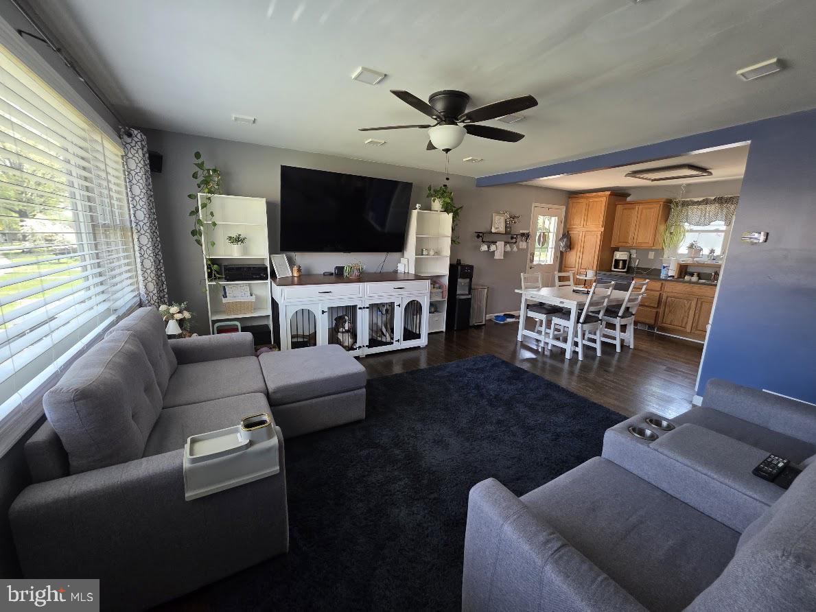 OAK HILLS - Residential