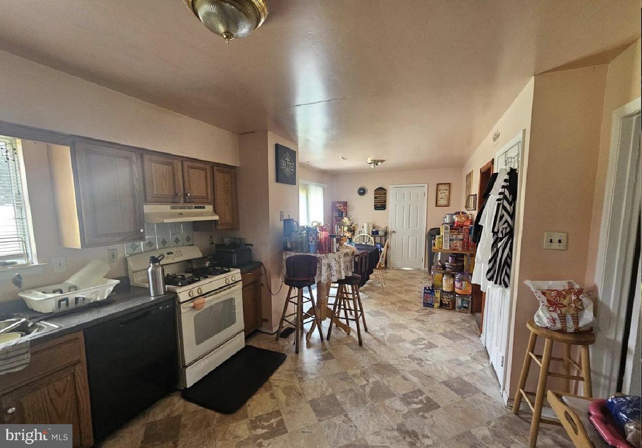 114 CARNATION DRIVE
