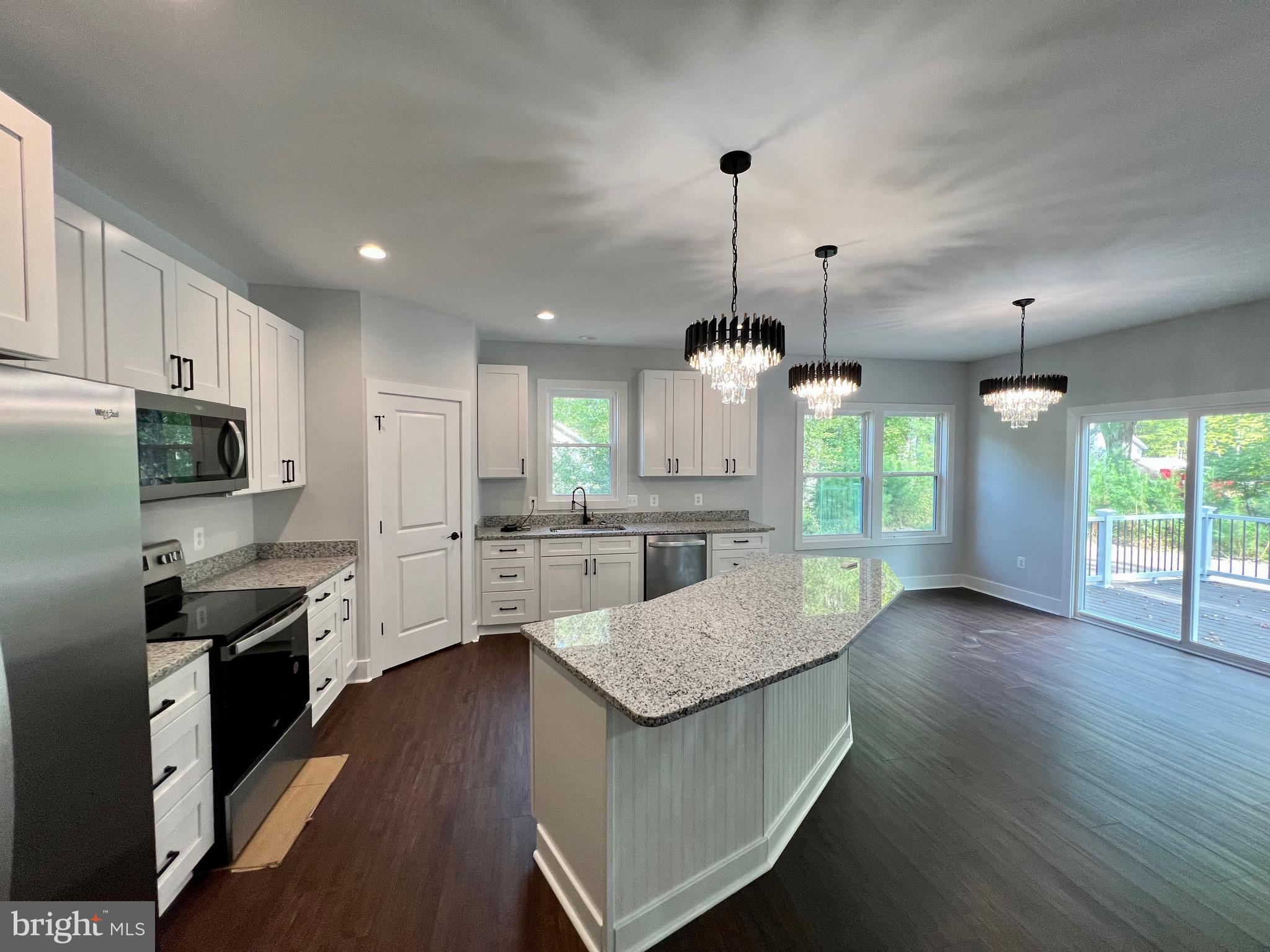 CABIN POINT - Residential