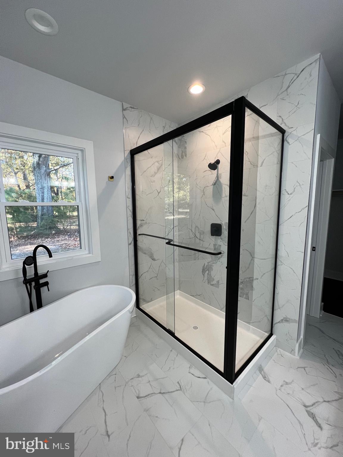 CABIN POINT - Residential