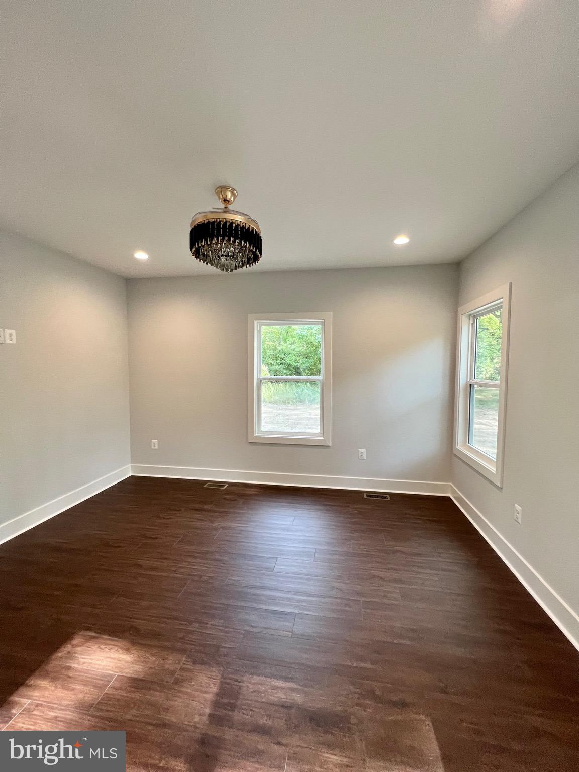 CABIN POINT - Residential