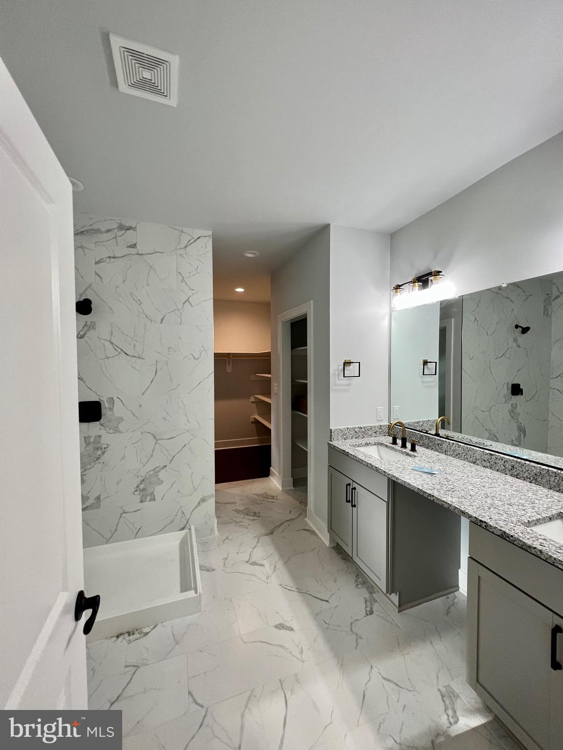 CABIN POINT - Residential