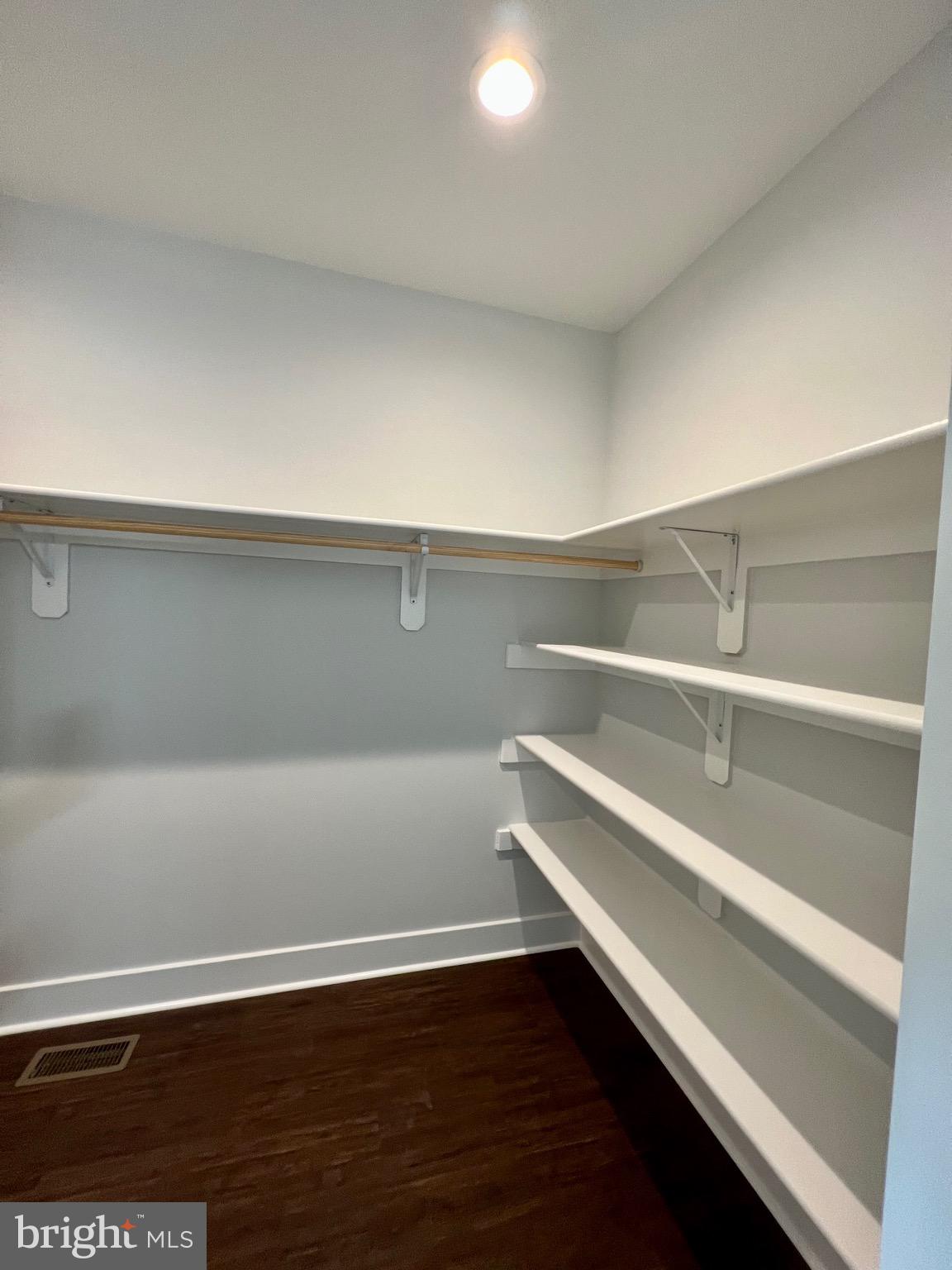 CABIN POINT - Residential