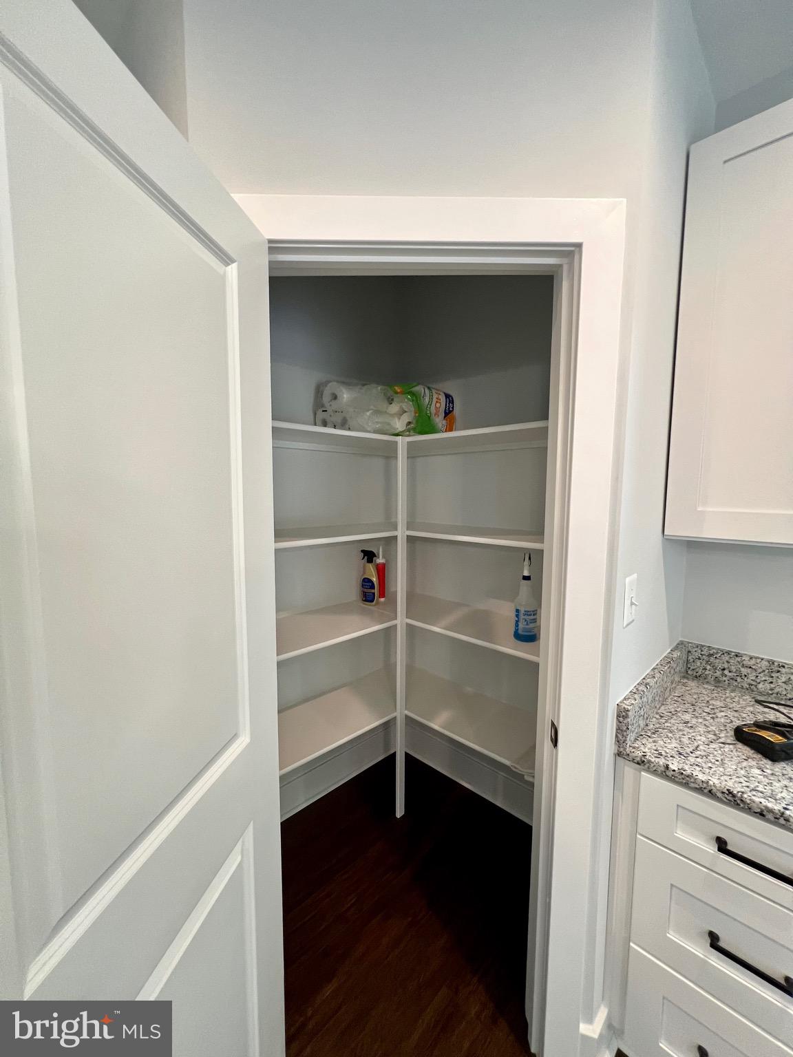 CABIN POINT - Residential