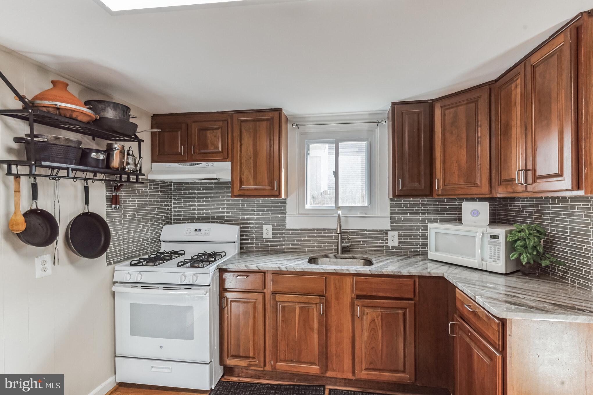 ARUNDEL ACRES - Residential Lease