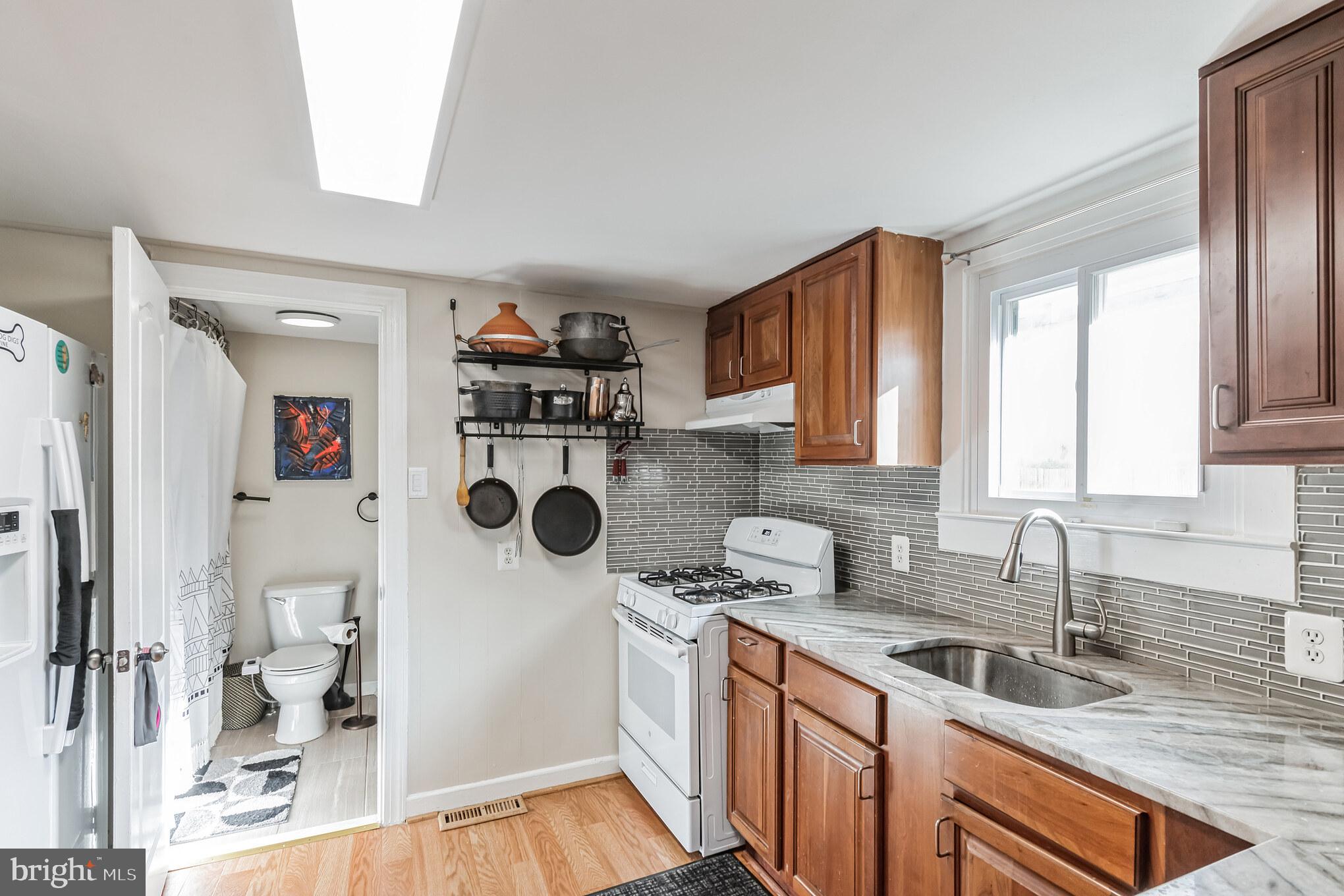 ARUNDEL ACRES - Residential Lease