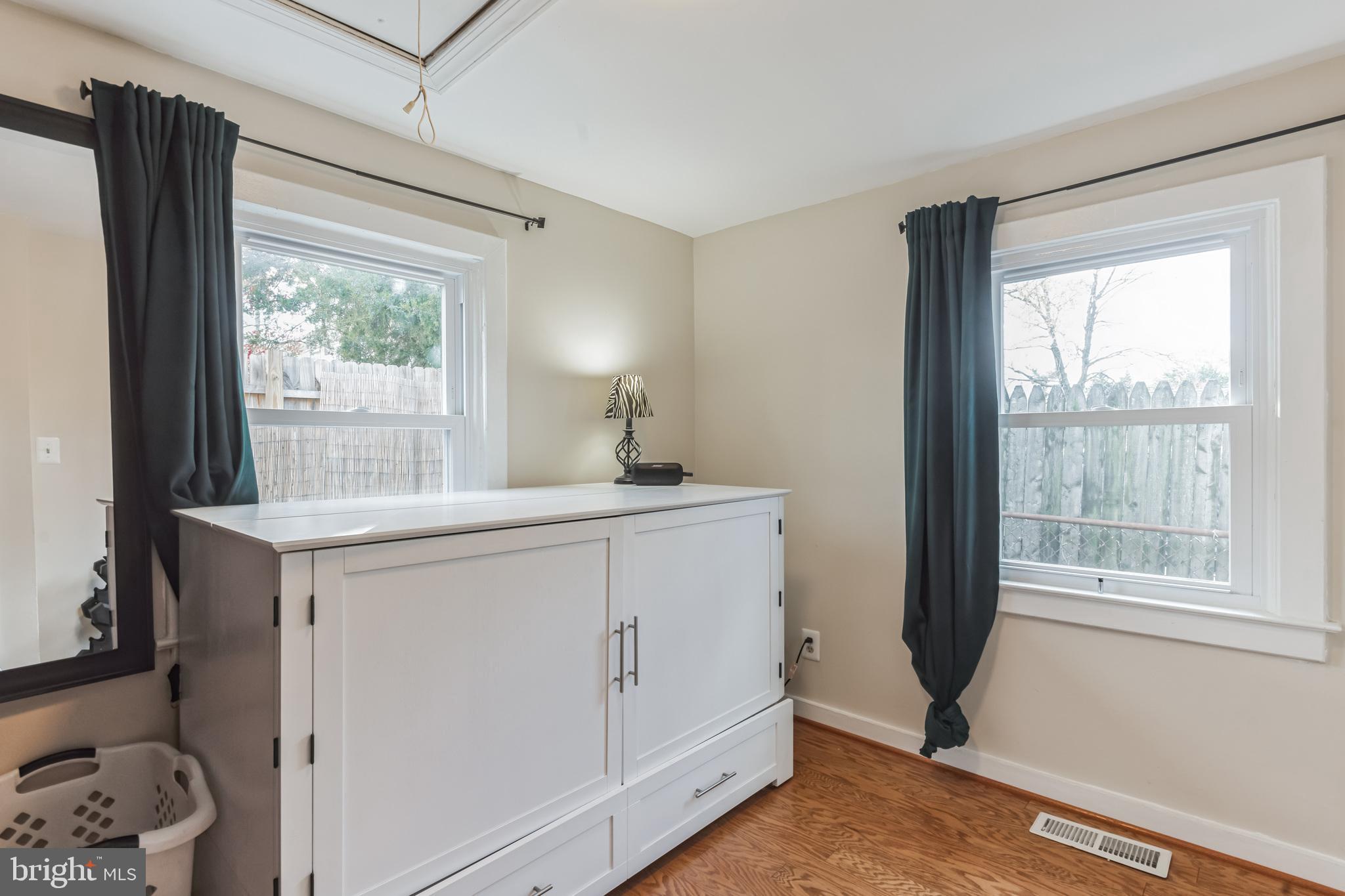 ARUNDEL ACRES - Residential Lease